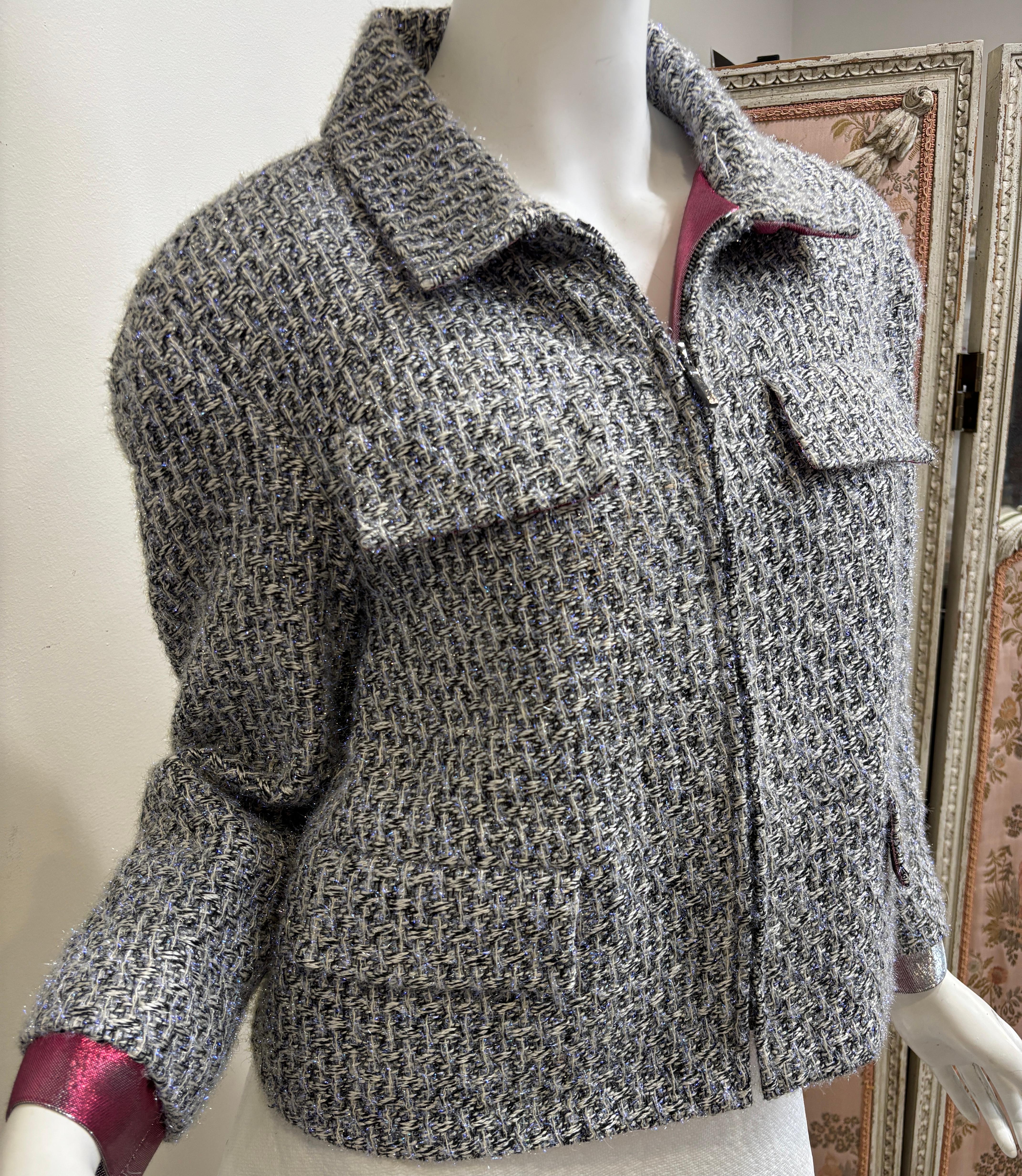 Chanel Laufsteg Supermarket Fantasy Tweed-Jacke/ Größe 38 im Zustand „Gut“ im Angebot in Bernardsville, NJ