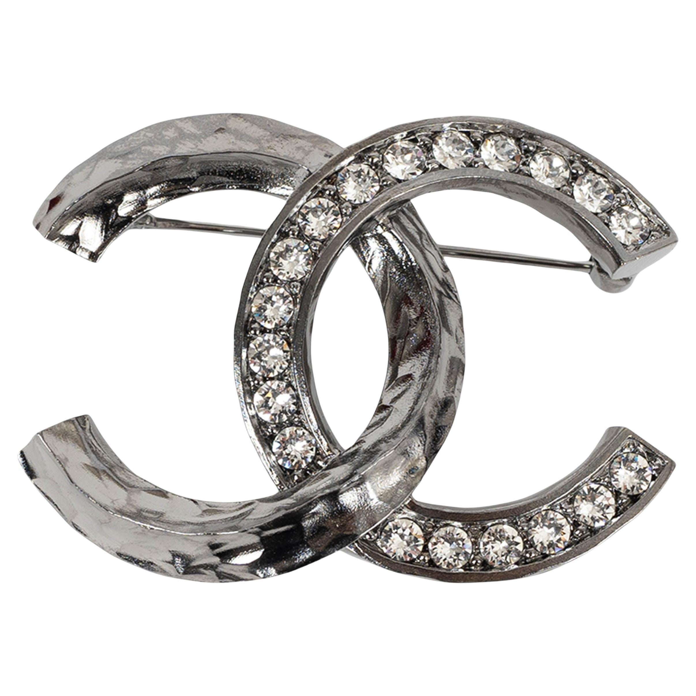 CHANEL ruthenium 21K LARGE CC STRASS Brooch