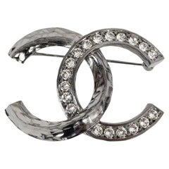 CHANEL ruthenium 21K LARGE CC STRASS Brooch