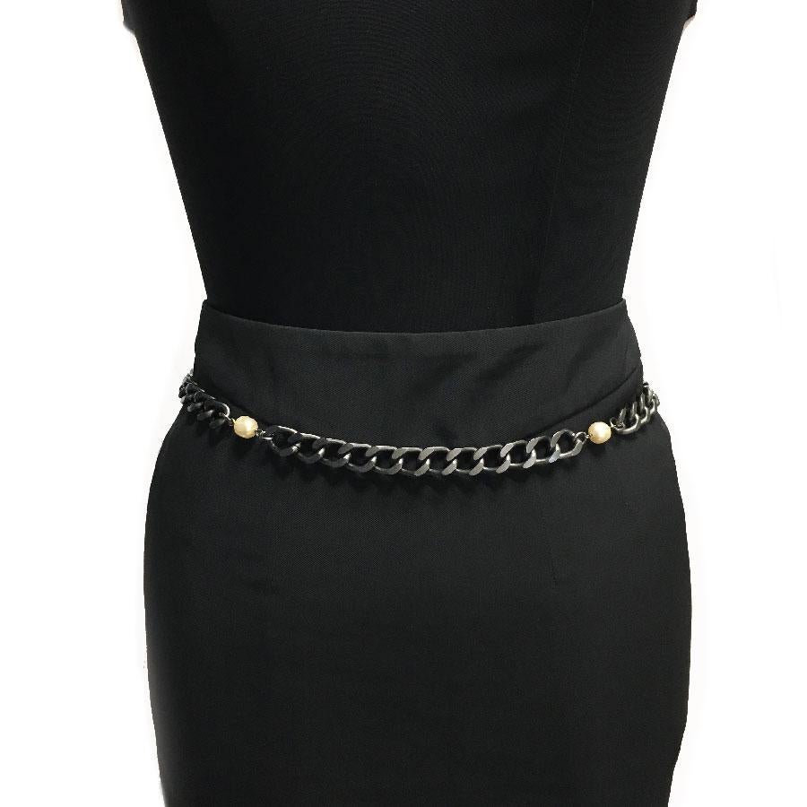 da uomo o donna Chanel cintura-collana con catena in rutenio e perline perlate in vendita
