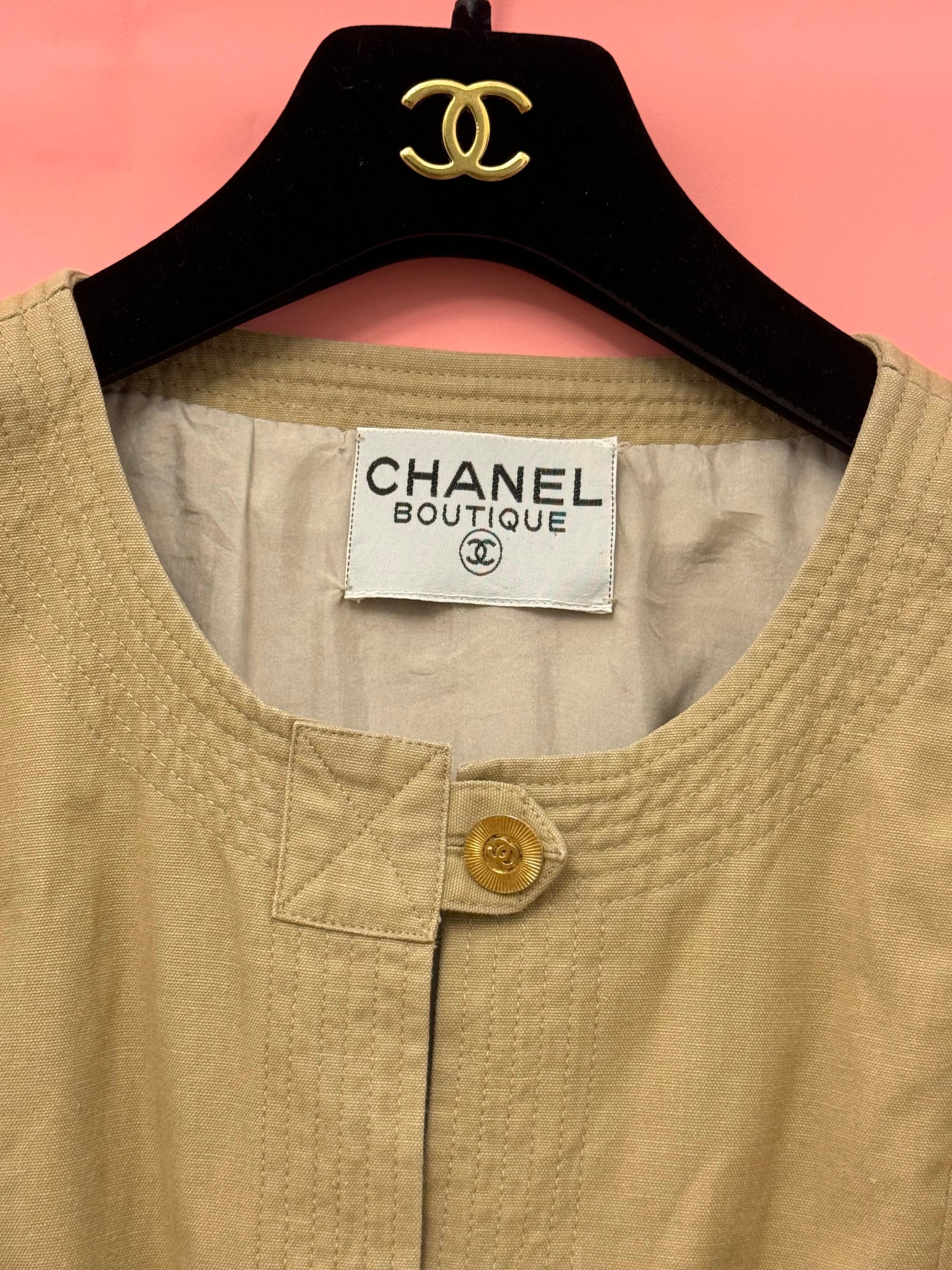 Chanel S/S 1985 veste en coton boutons de soleil Bon état - En vente à PARIS, FR