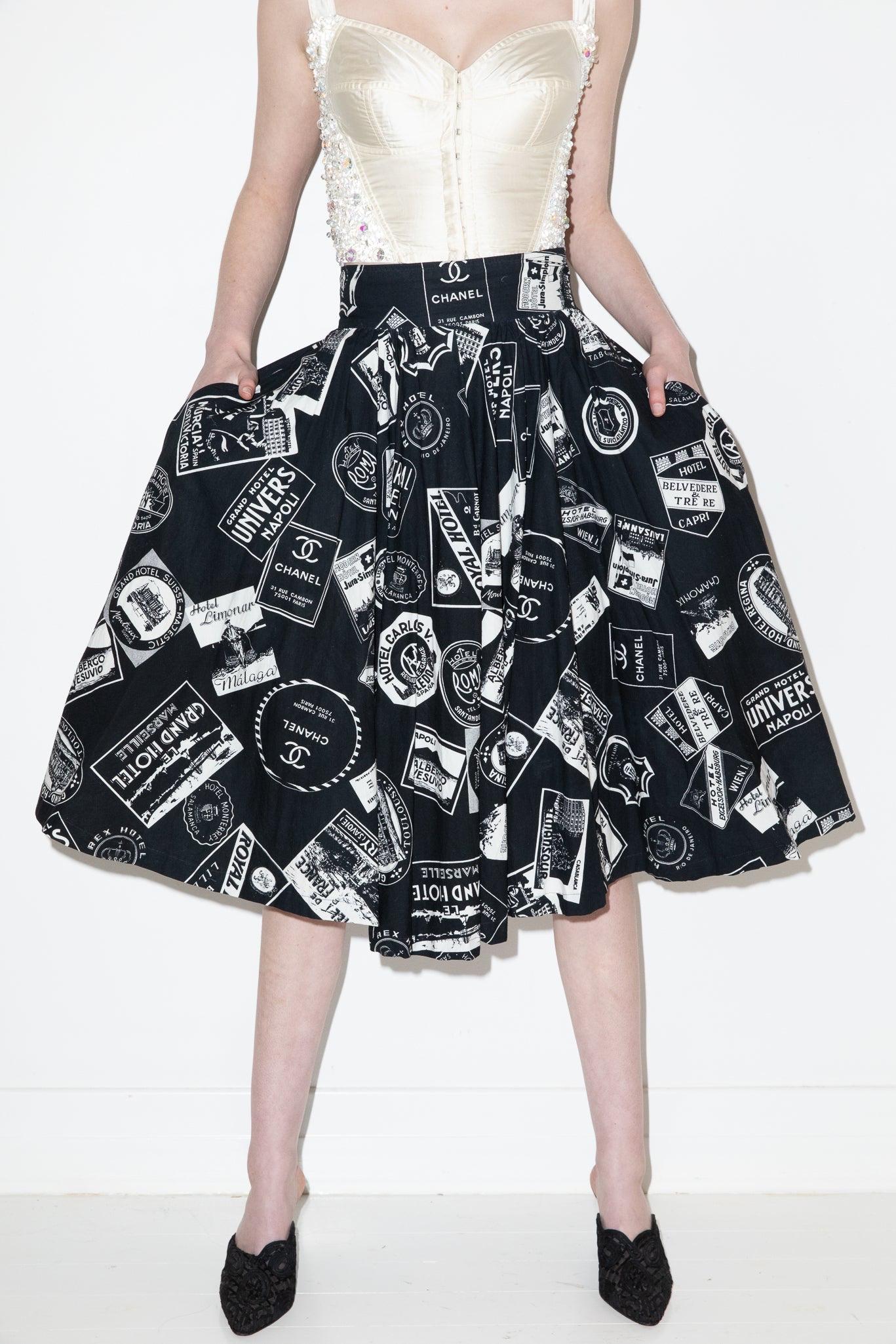 Women's Chanel S/S 1989 Runway Grand Hotel Print Full Skirt For Sale
