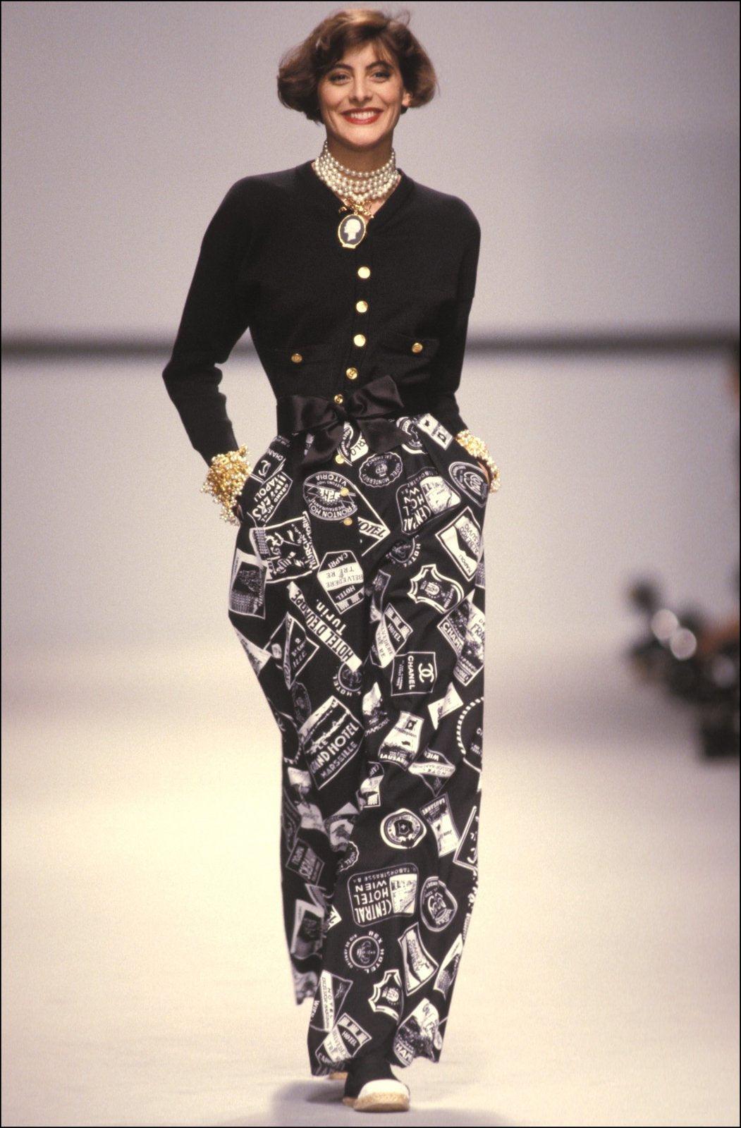 Chanel S/S 1989 Runway Grand Hotel Print Full Skirt For Sale 2
