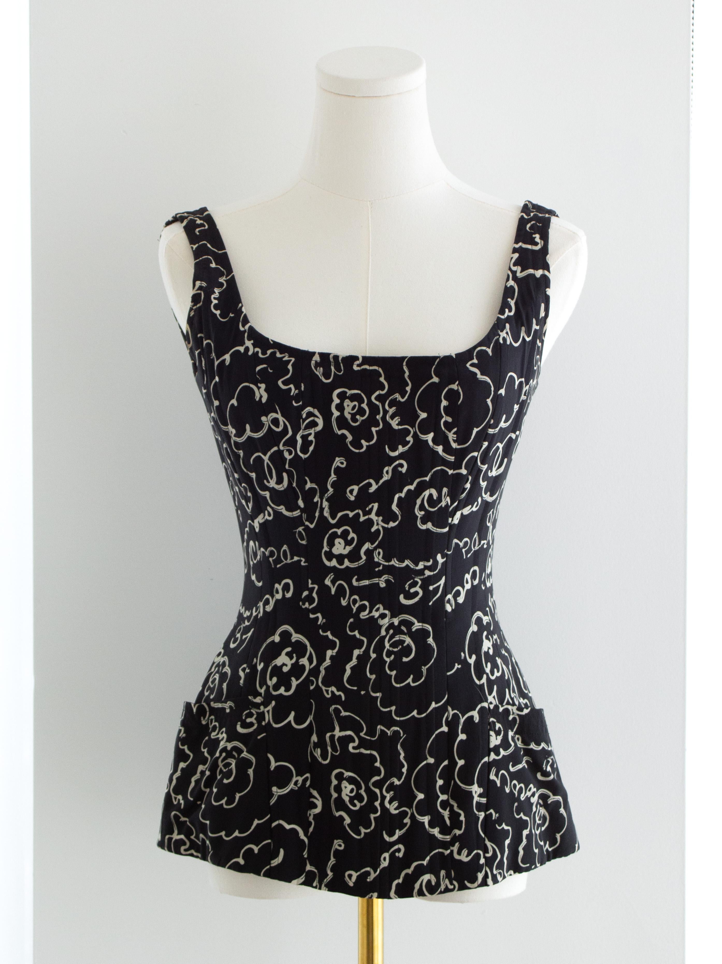 Chanel S/S 1993 Vintage Schwarz Creme Kamelie Druck 93P Korsett Top im Angebot 1