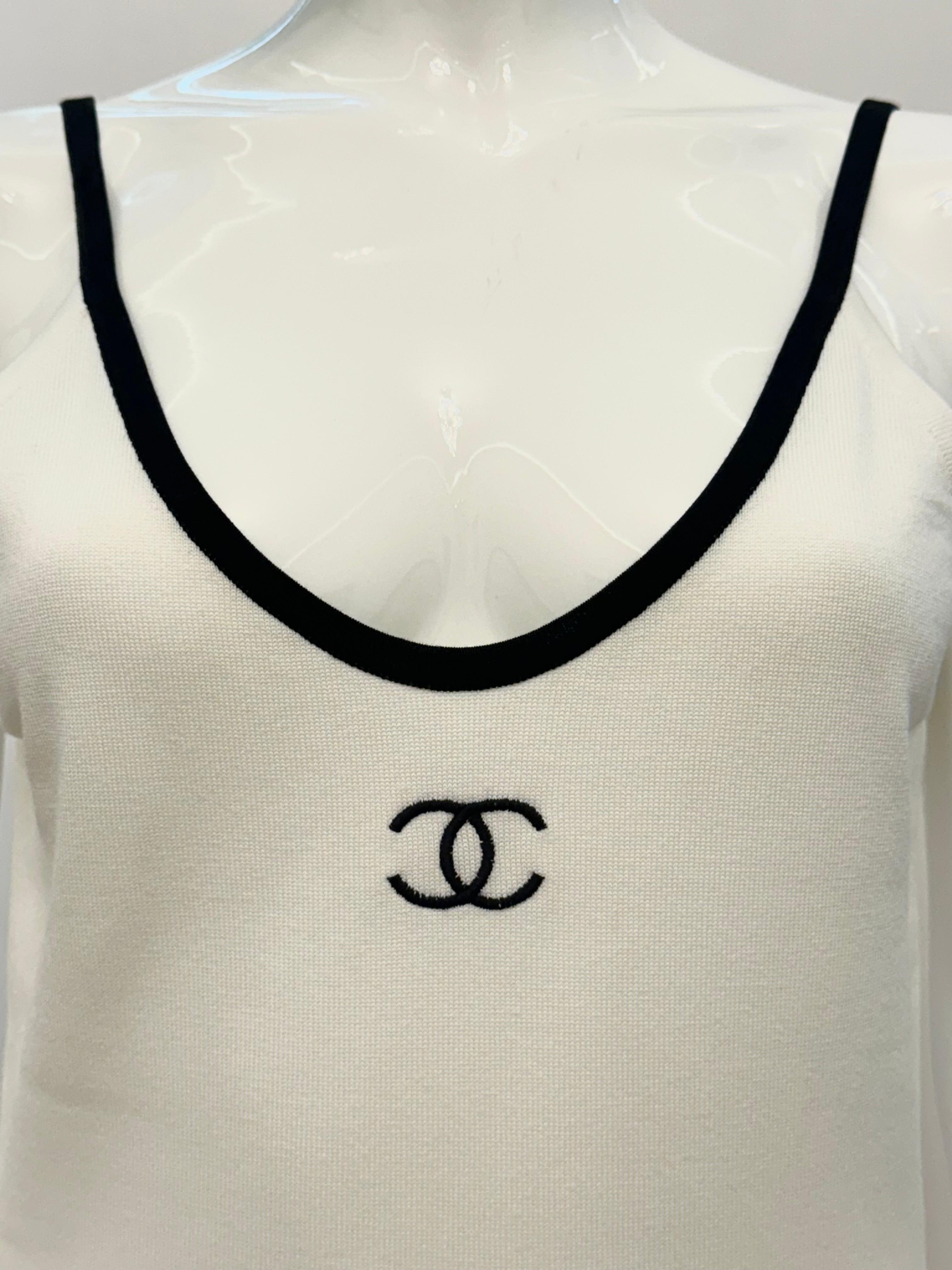 Chanel S/S 1994 by Karl Lagerfeld CC Logo-Stickerei Baumwollkleid (Beige) im Angebot