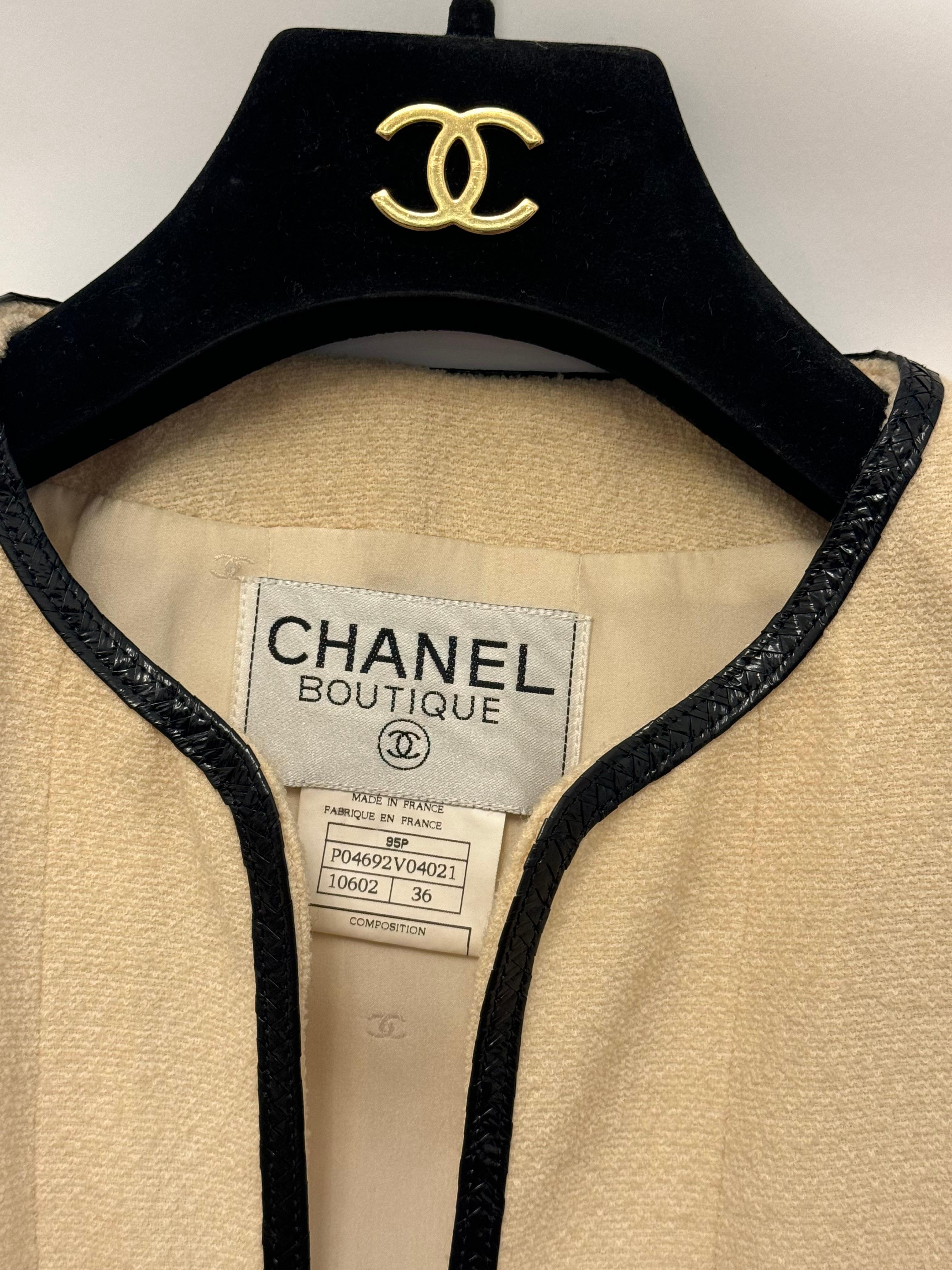 Beige Chanel S/S 1995 Barbie Collection by Karl Lagerfeld veste croisée en vente