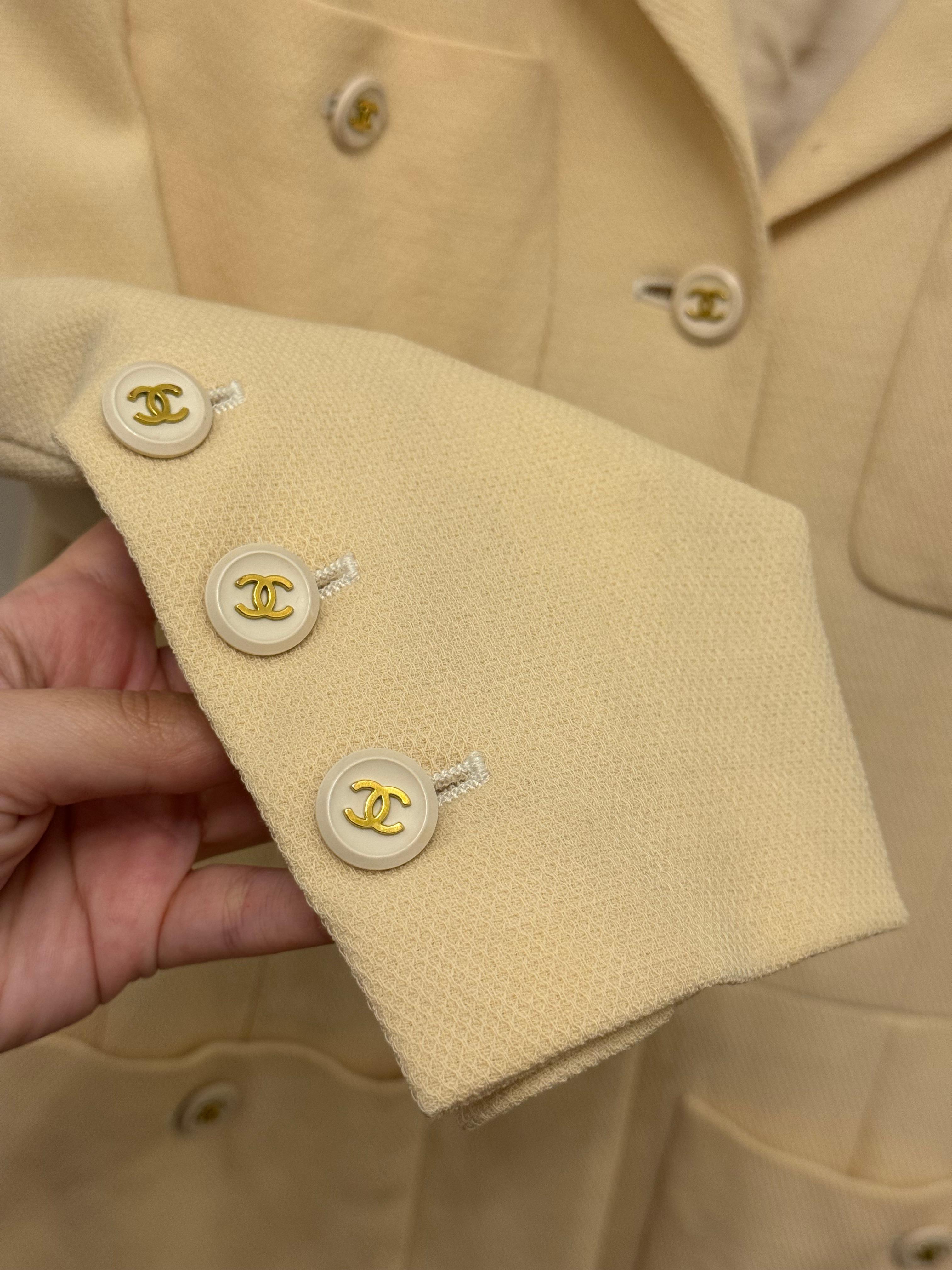 Chanel S/S 1995 Colección Barbie Chaqueta blanca de Karl Lagerfeld en venta 4