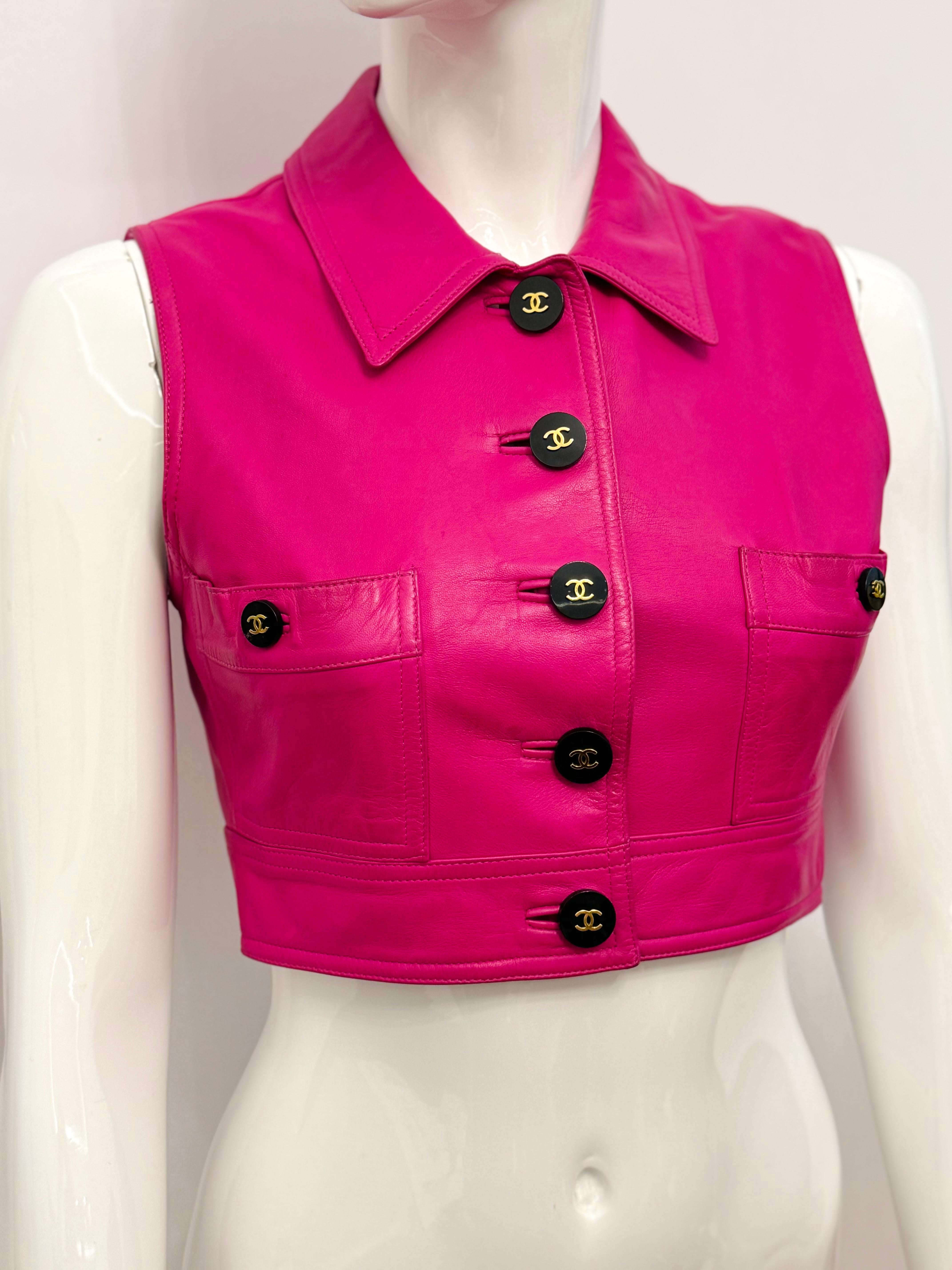 Chanel S/S 1995 Barbie Kollektion seltene rosa Lammfell Lederweste im Angebot 10