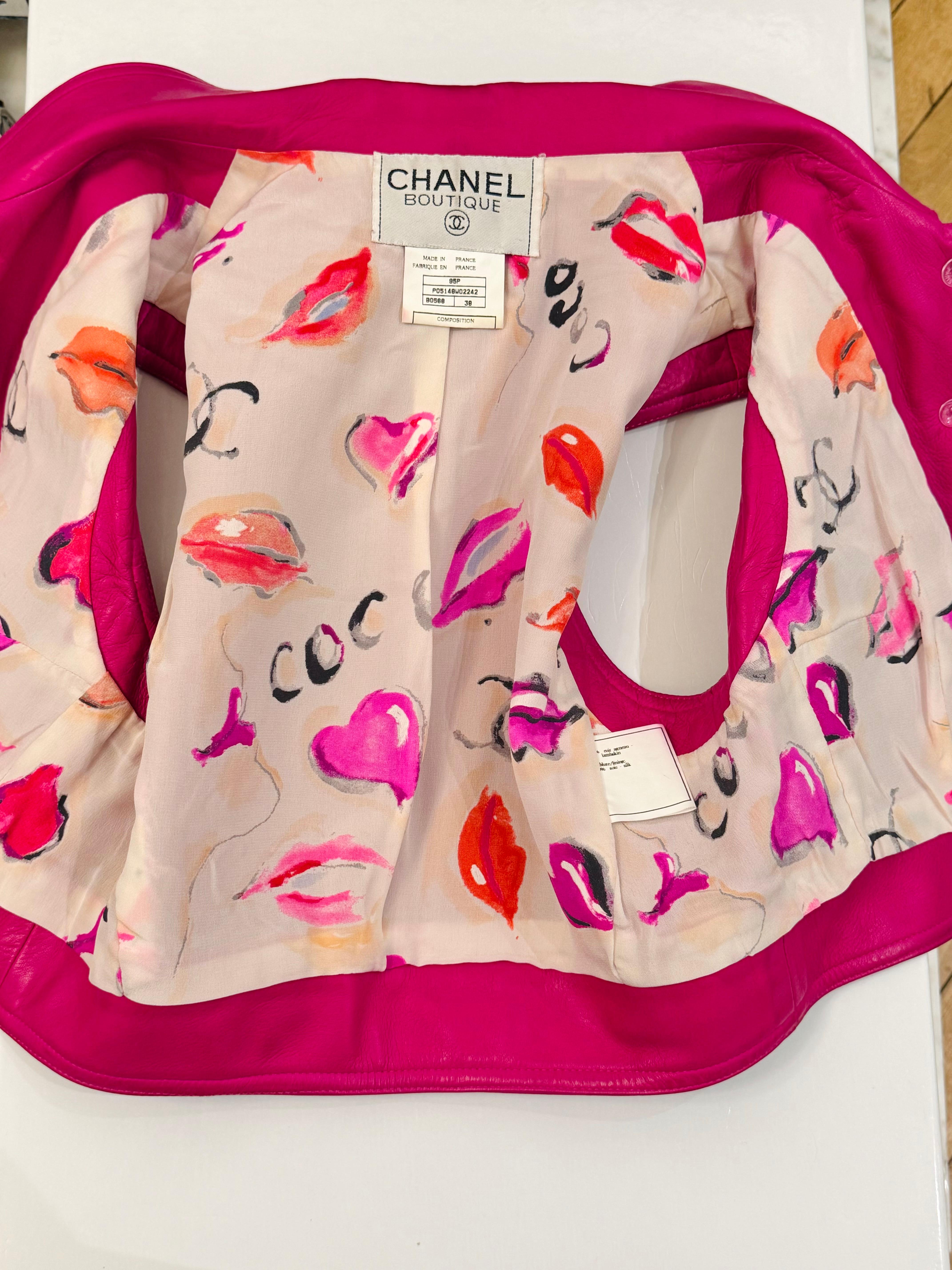 Chanel S/S 1995 Barbie Kollektion seltene rosa Lammfell Lederweste im Angebot 1