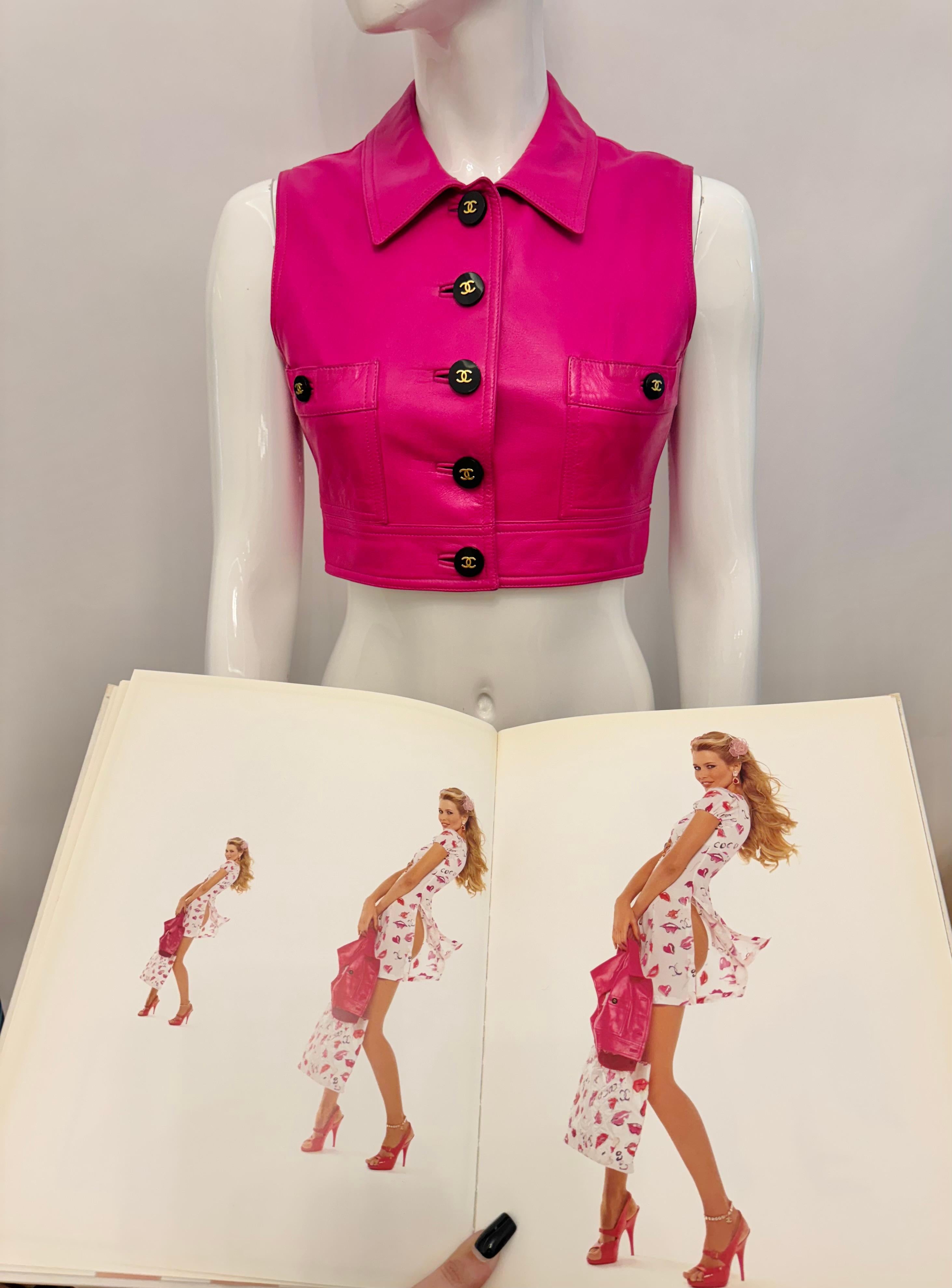 Chanel S/S 1995 Barbie Kollektion seltene rosa Lammfell Lederweste im Angebot 3