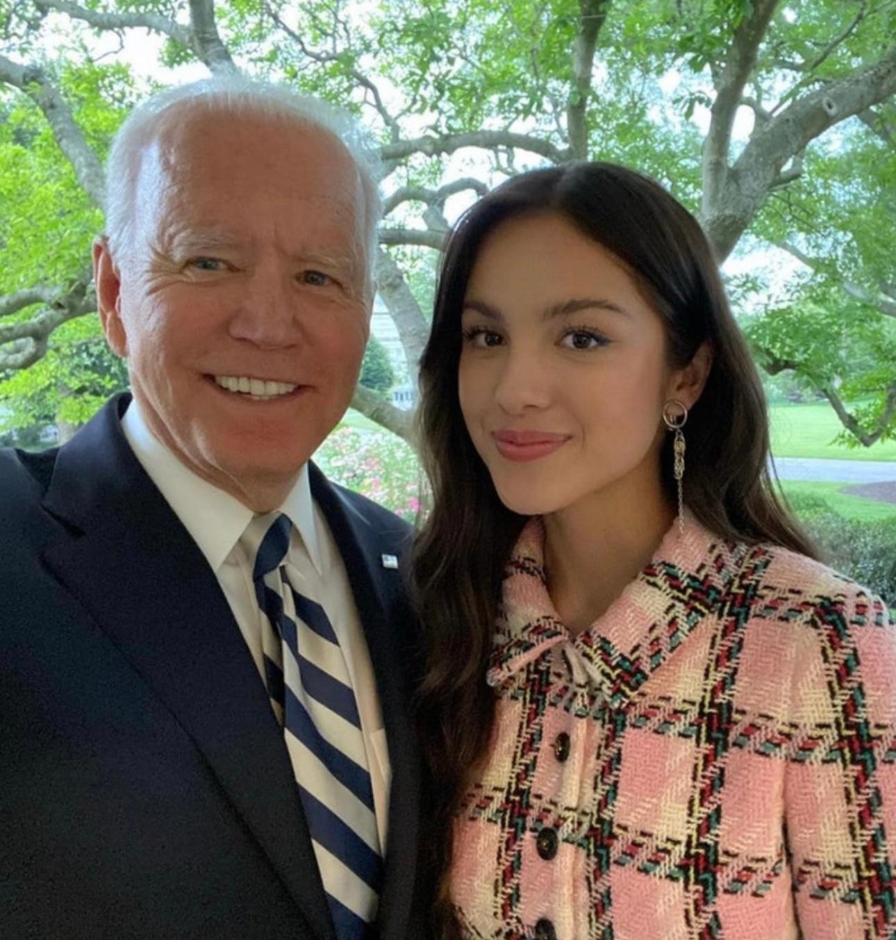 Chanel S/S 1995 Barbie Collection rare pink multicolor plaid tweed jacket In condizioni buone in vendita a PARIS, FR