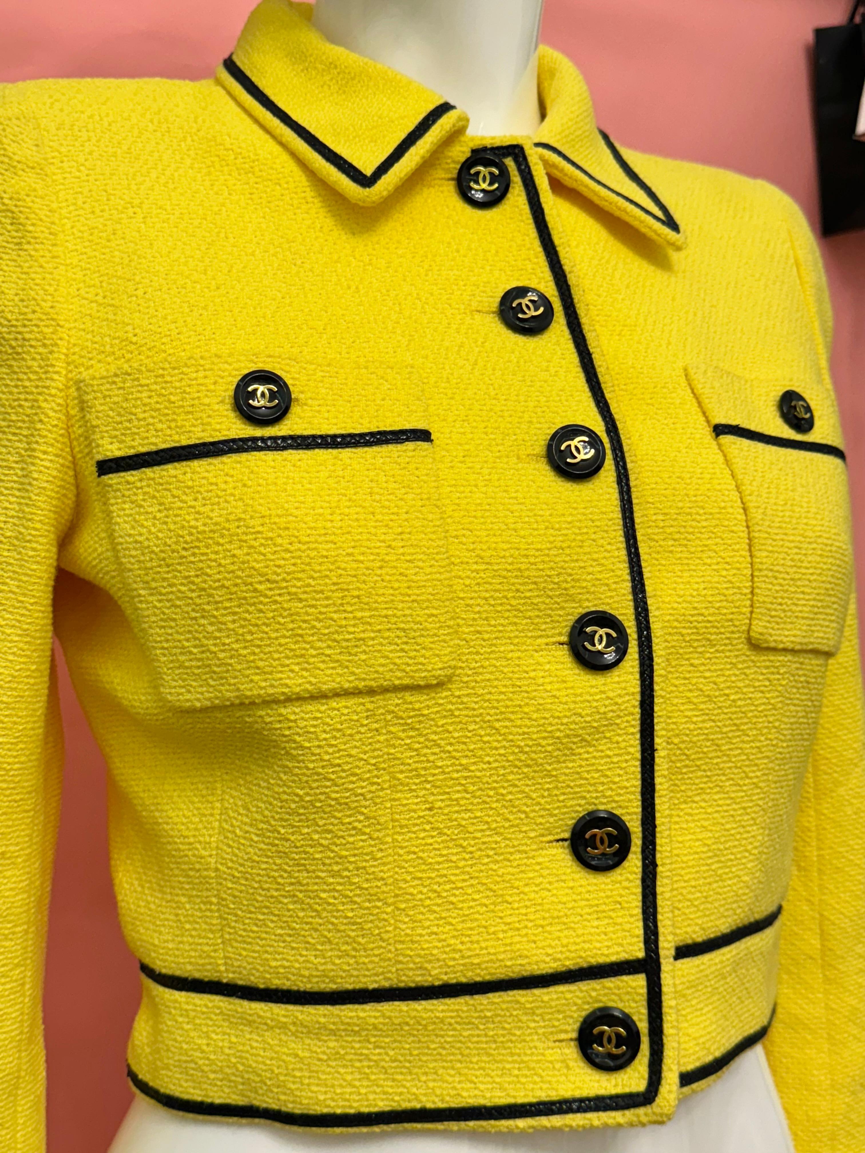 Chanel Collezione S/S 1995 Barbie Giacca cropped in tweed giallo In condizioni ottime in vendita a PARIS, FR