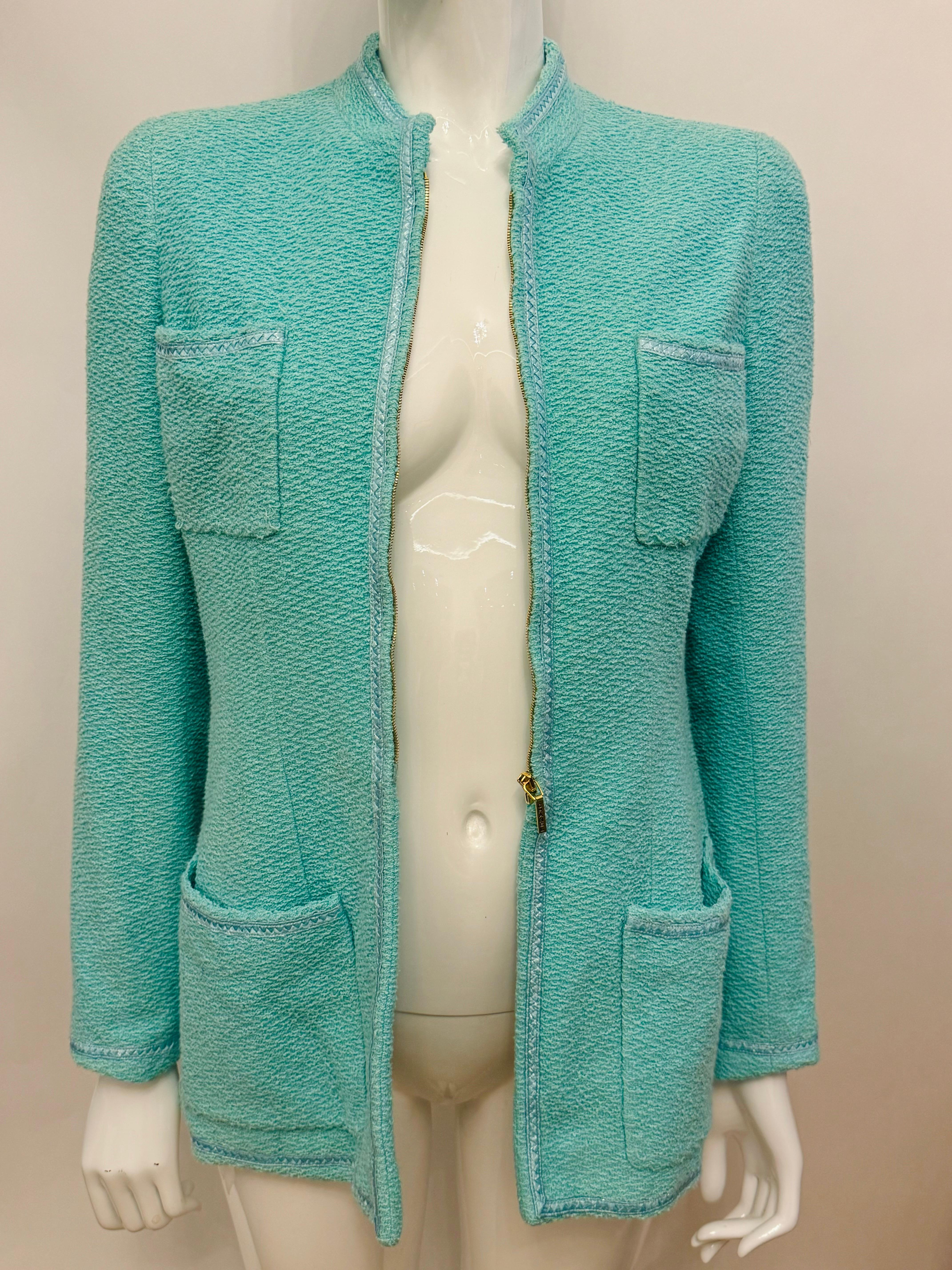 Chanel P/E 1995 giacca da passerella in tweed blu turchese collezione Barbie in vendita 6