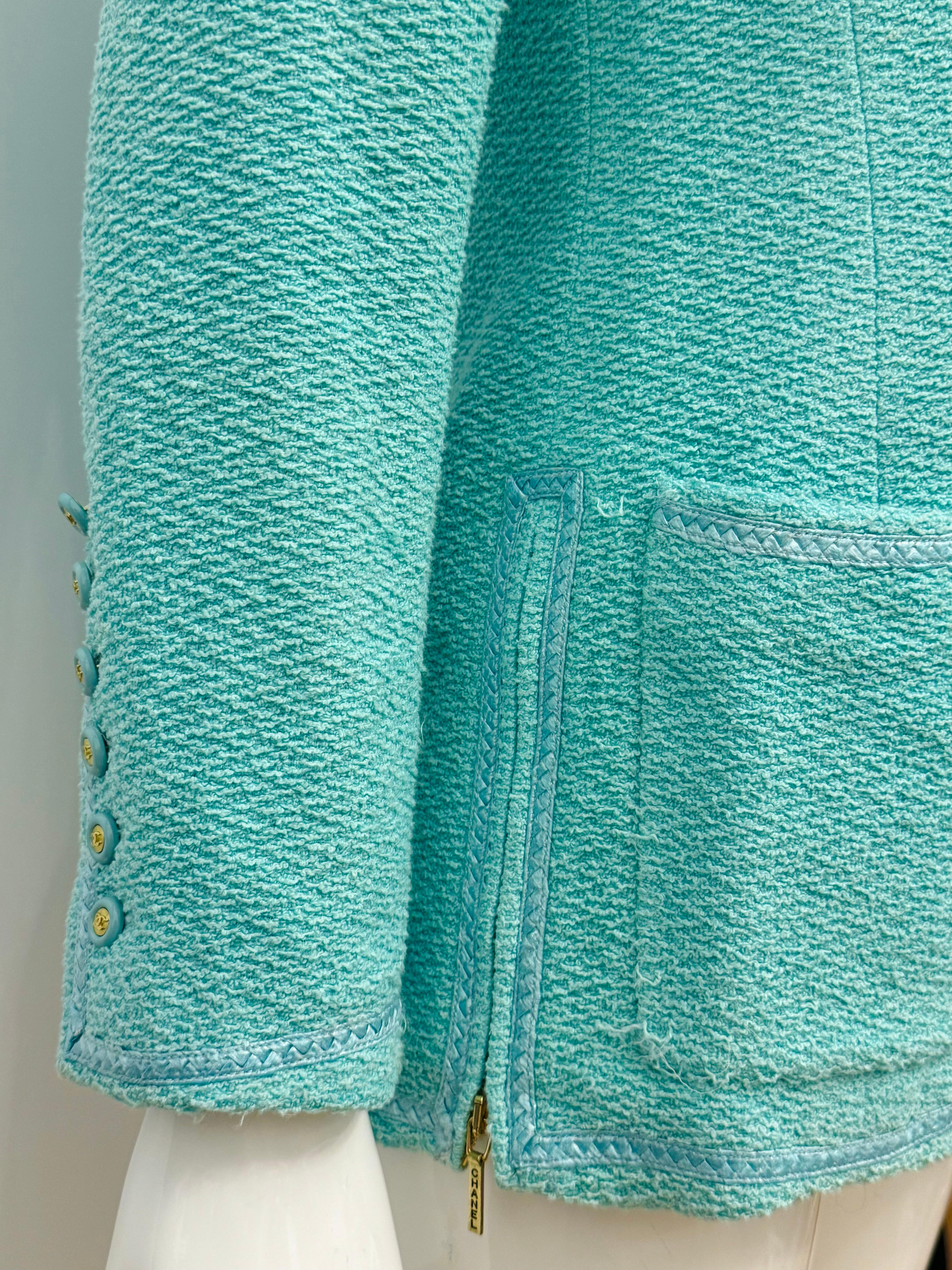 Chanel P/E 1995 giacca da passerella in tweed blu turchese collezione Barbie in vendita 7