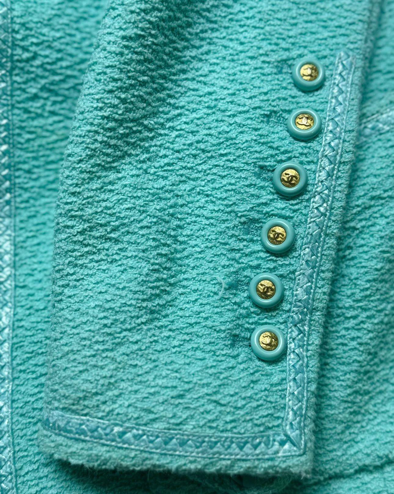 Chanel P/E 1995 giacca da passerella in tweed blu turchese collezione Barbie in vendita 4