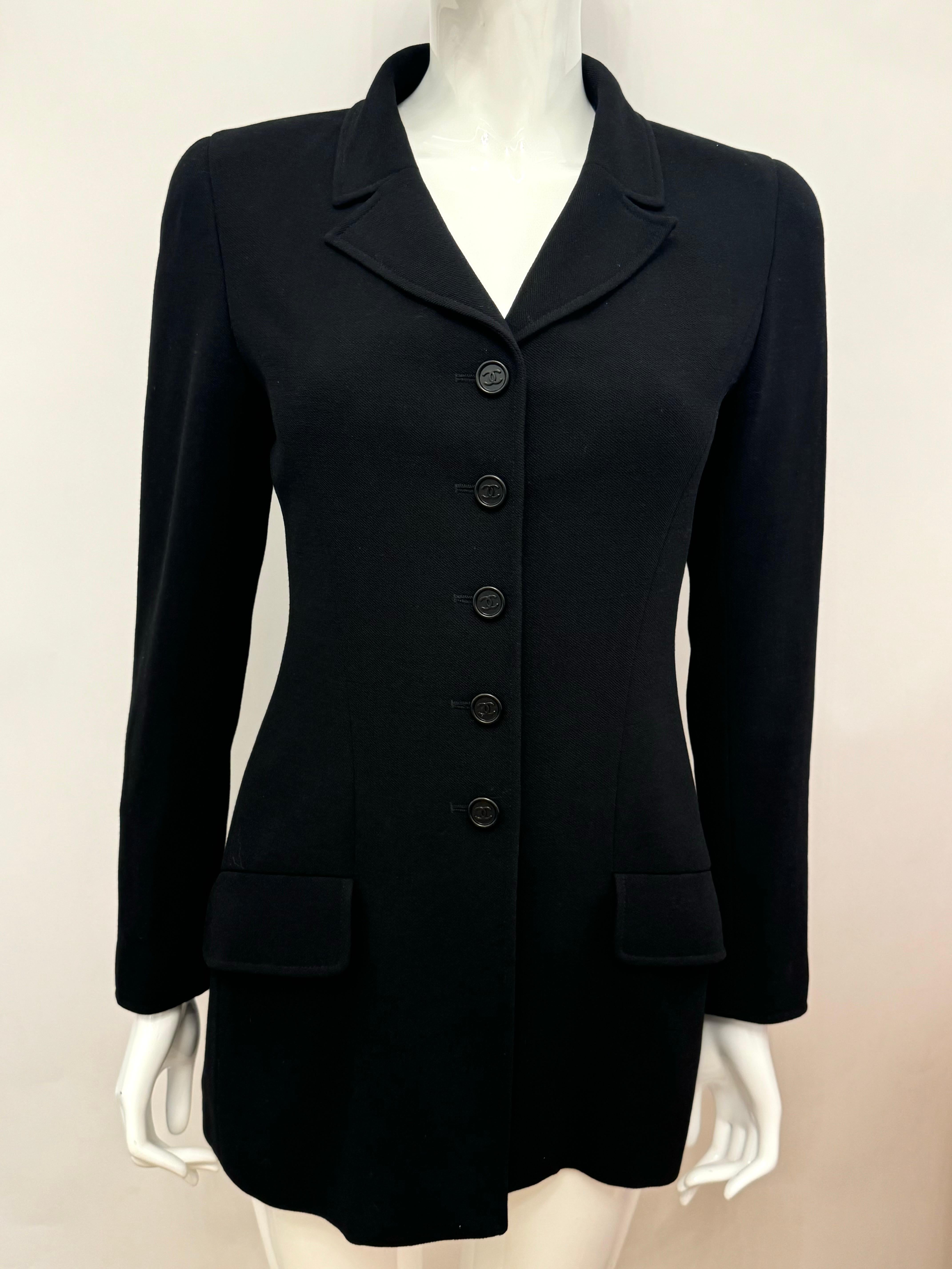 Chanel Spring Summer 1997 Alpha Logomania Coco Print lining so black jacket, CC logo black buttons, size 36 FR (it fits US 0 up tu US 4) bust about 36 inches, shoulders about 17 inches and length 29 inches 