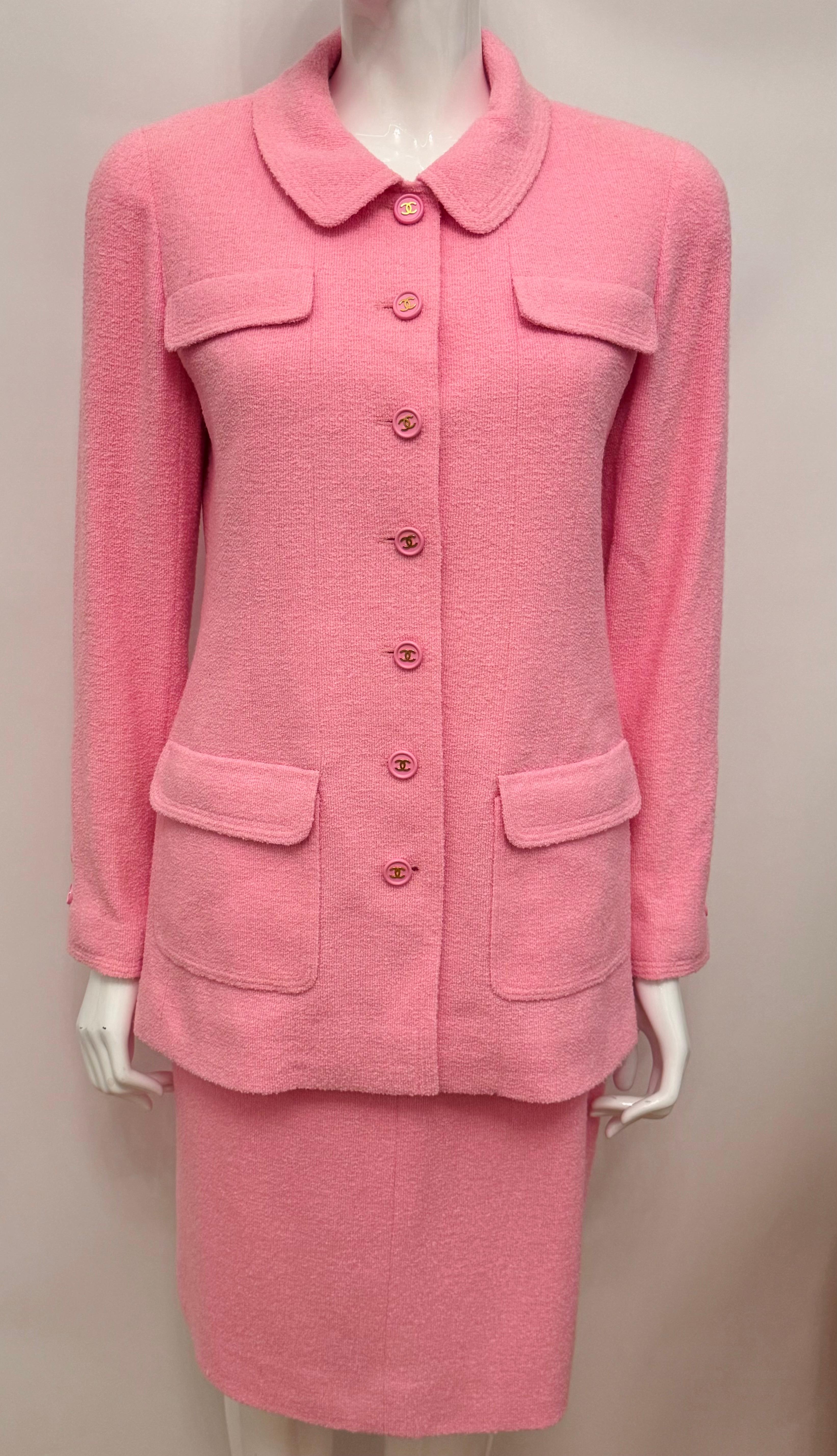 Femenino o masculino Chanel S/S 1997 falda de traje rosa chicle de Karl Lagerfeld en venta