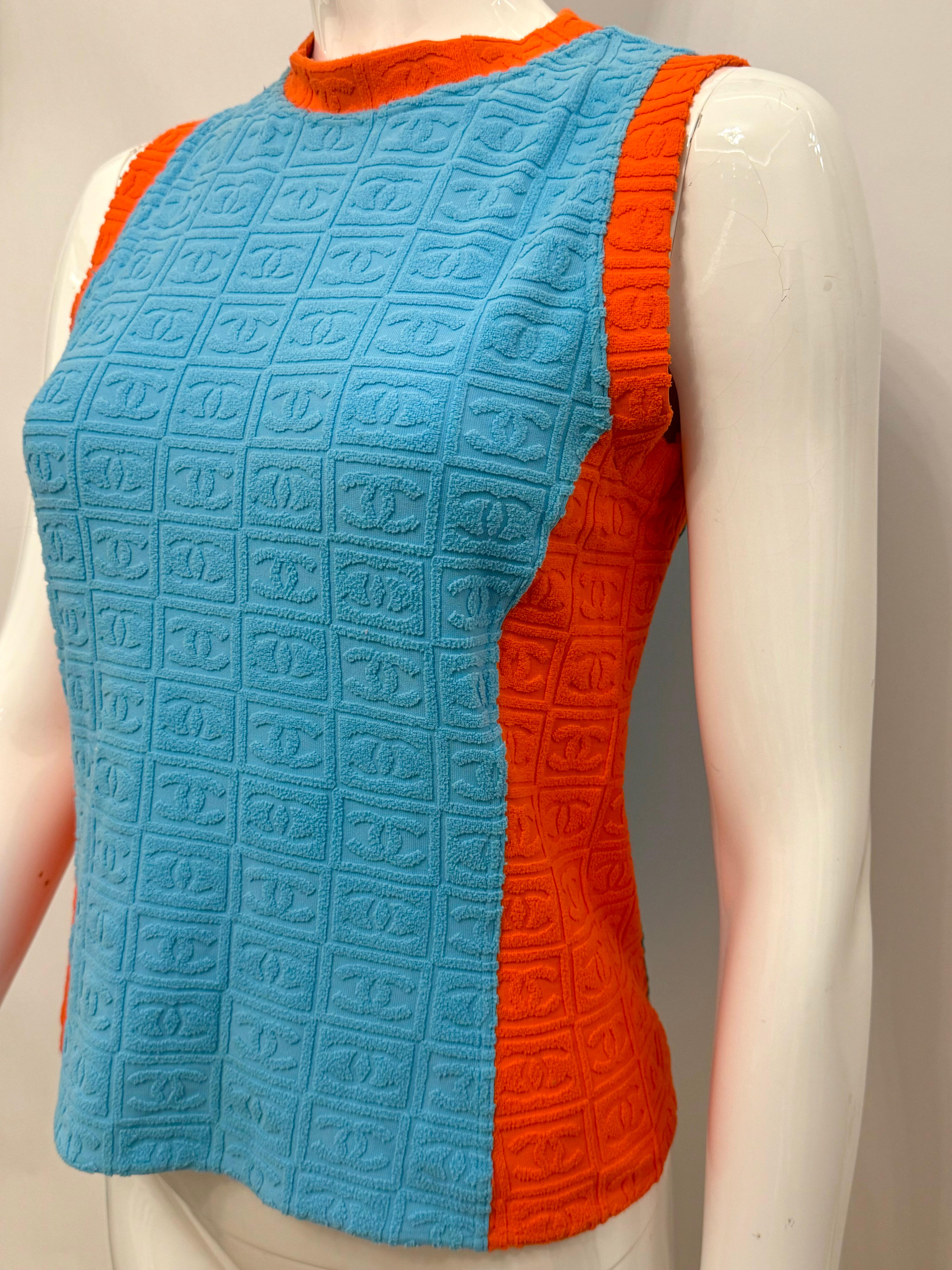 Blu Canotta logomania Chanel P/E 2002 di Karl Lagerfeld in vendita