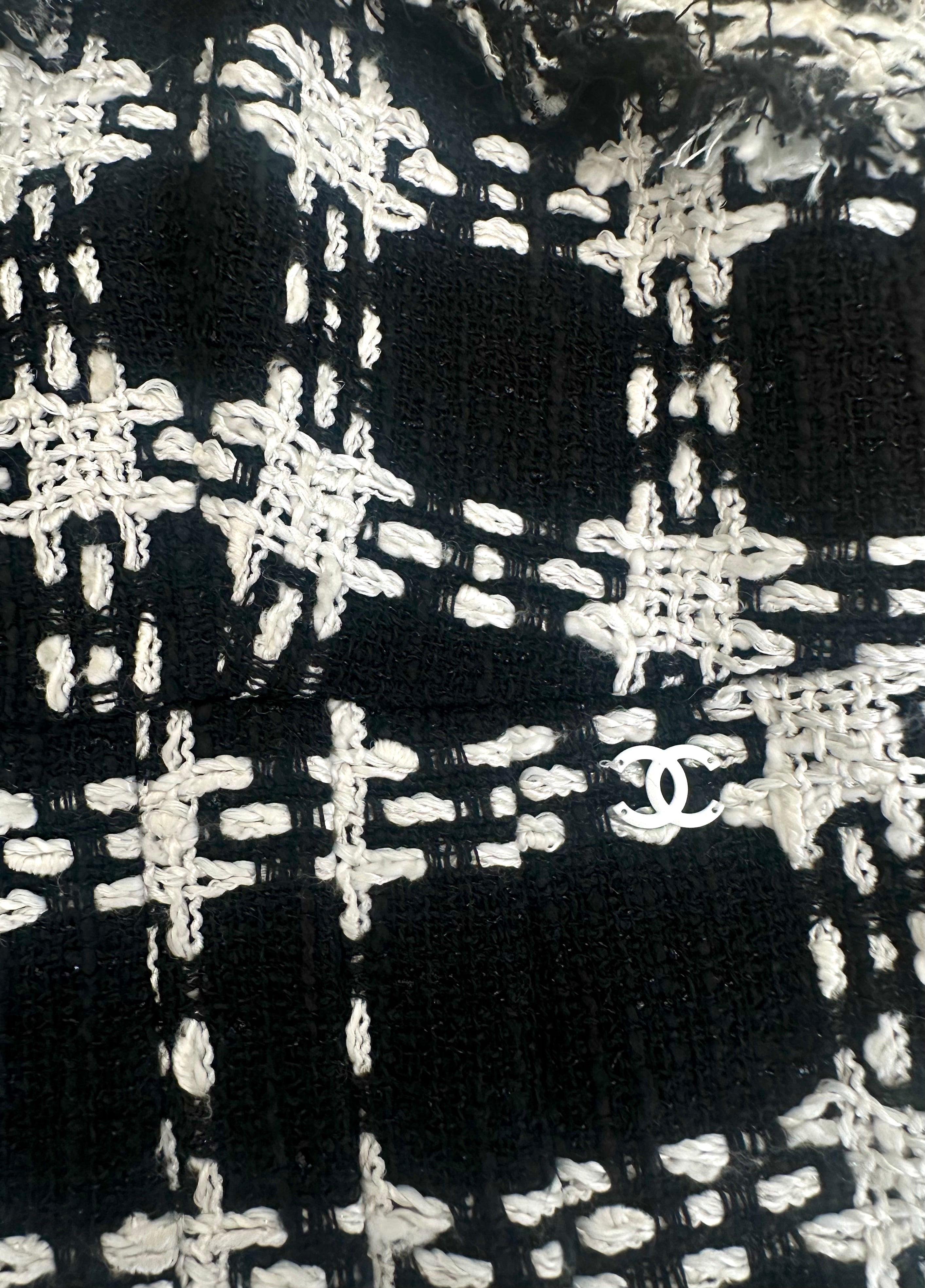 Chanel S/S 2007 runway Lesage black & white tweed mini dress Karl Lagerfeld 3