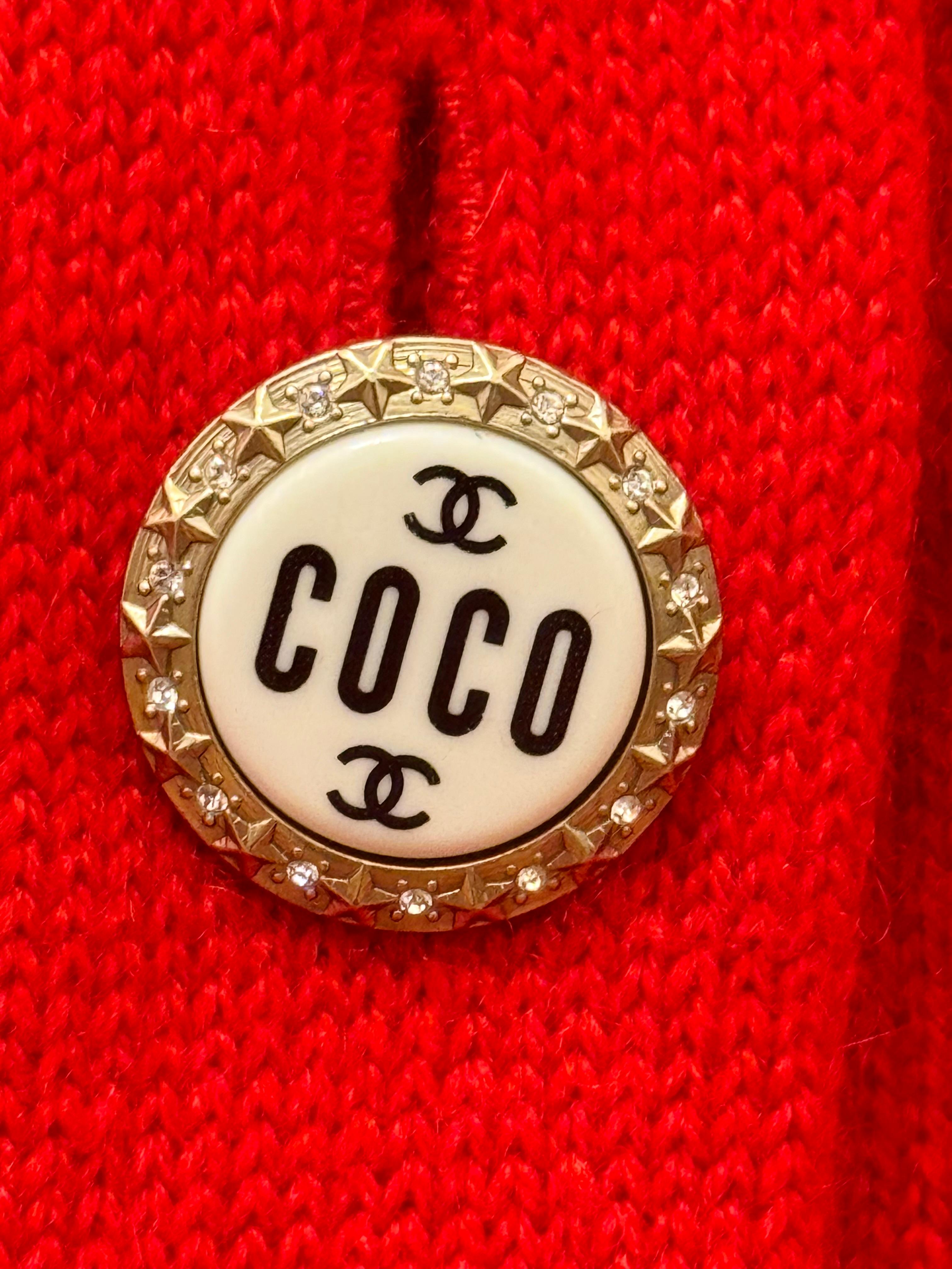 Chanel S/S 2008 by Karl Lagerfeld runway red cashmere cardigan en venta 8