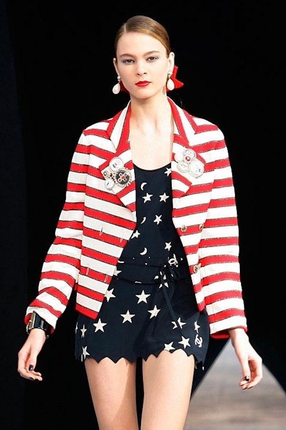 Chanel S/S 2008 Runway & Campaigner Veste blazer en tweed fantaisie rayé en vente 6