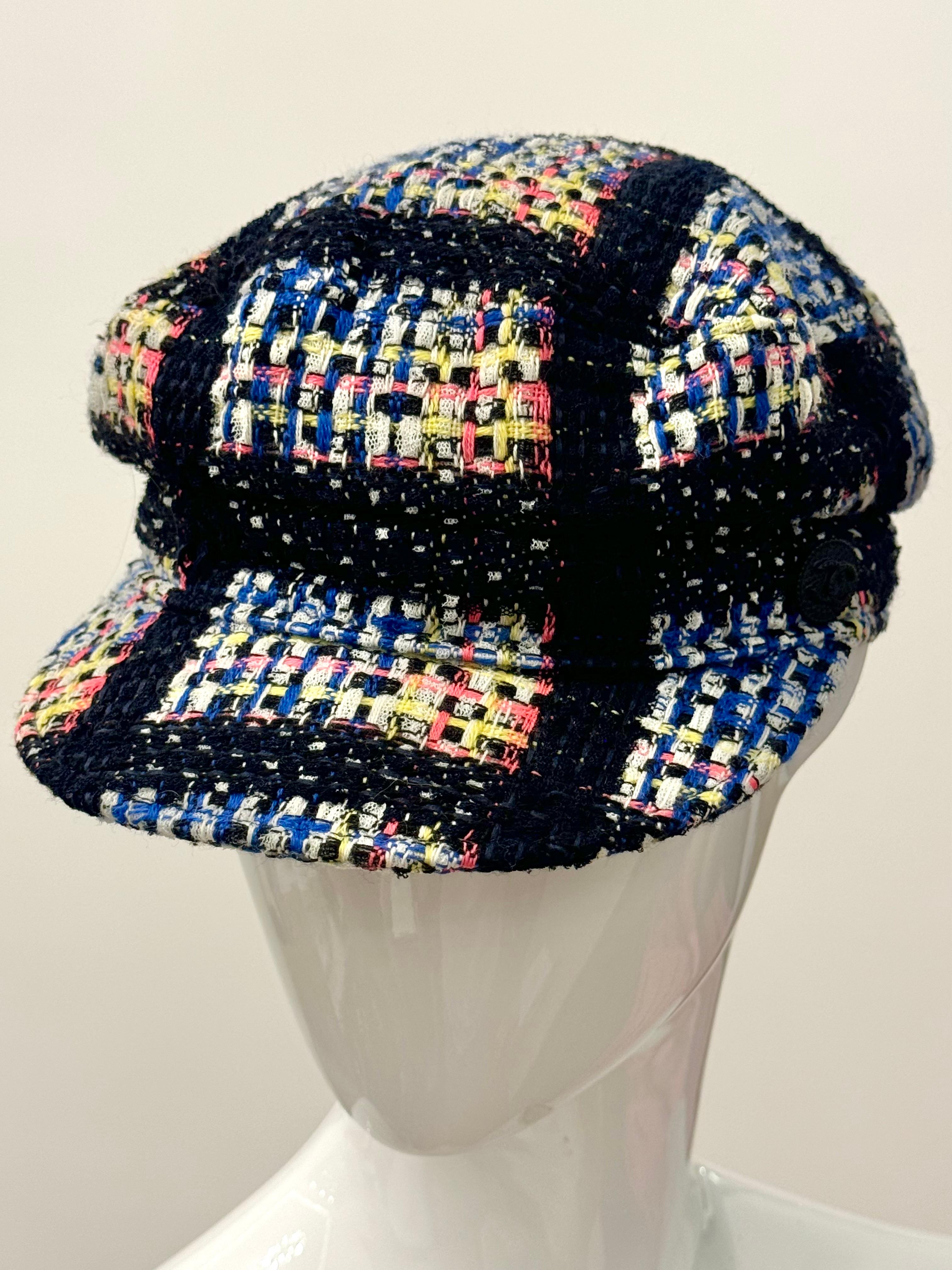 CAP in tweed Chanel P/E 2009 2