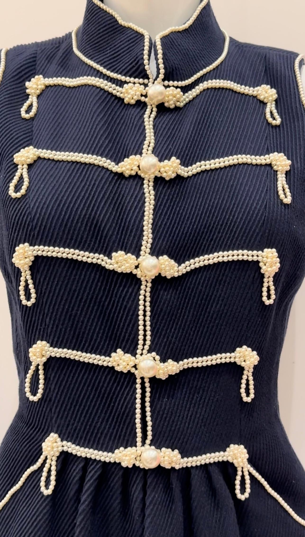 Chanel S/S 2009 Kleid mit Perlenverzierung Damen im Angebot