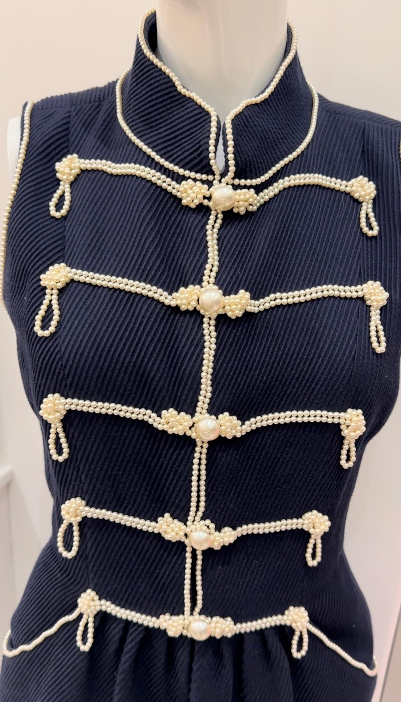 Chanel S/S 2009 Kleid mit Perlenverzierung im Angebot 4
