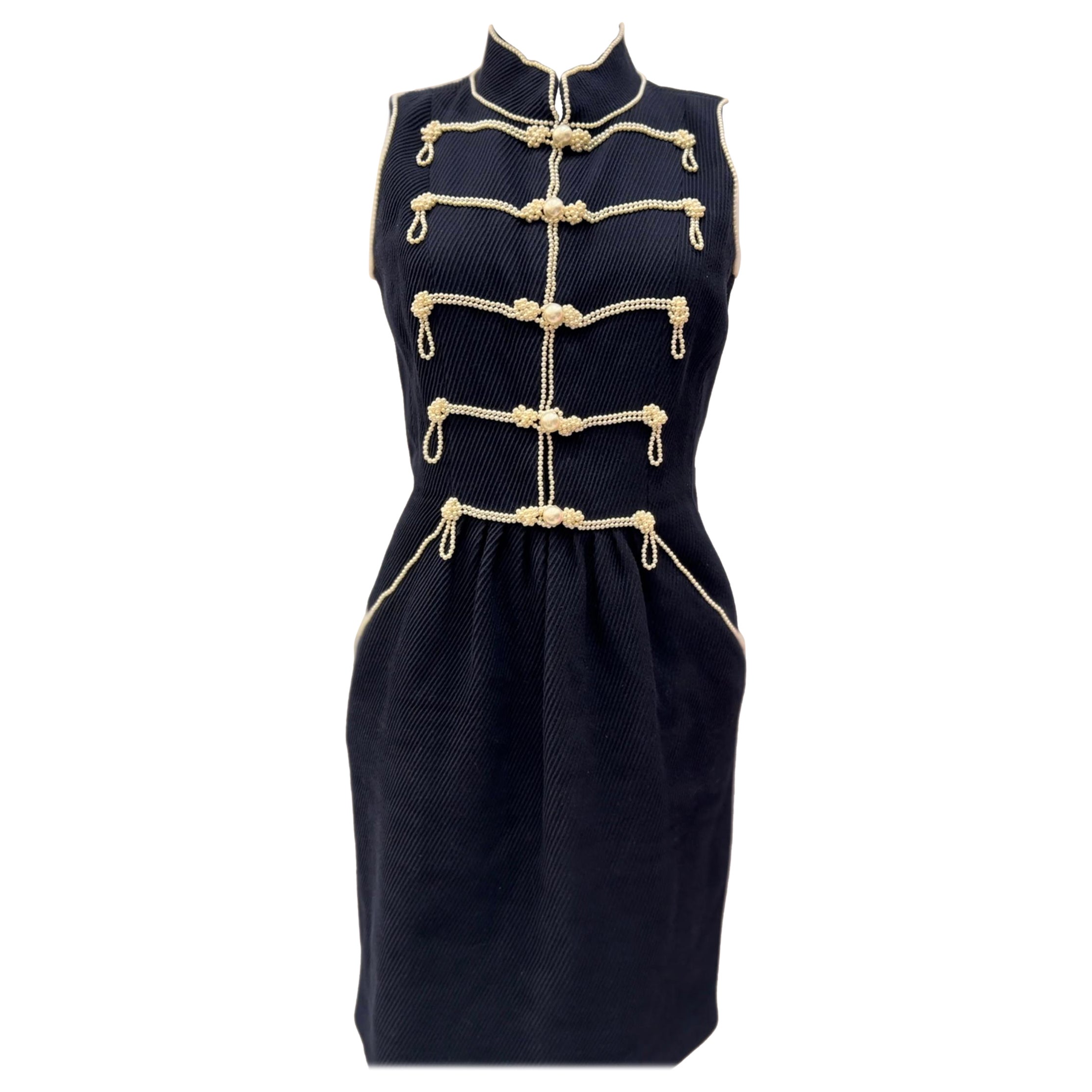 Chanel S/S 2009 Kleid mit Perlenverzierung im Angebot