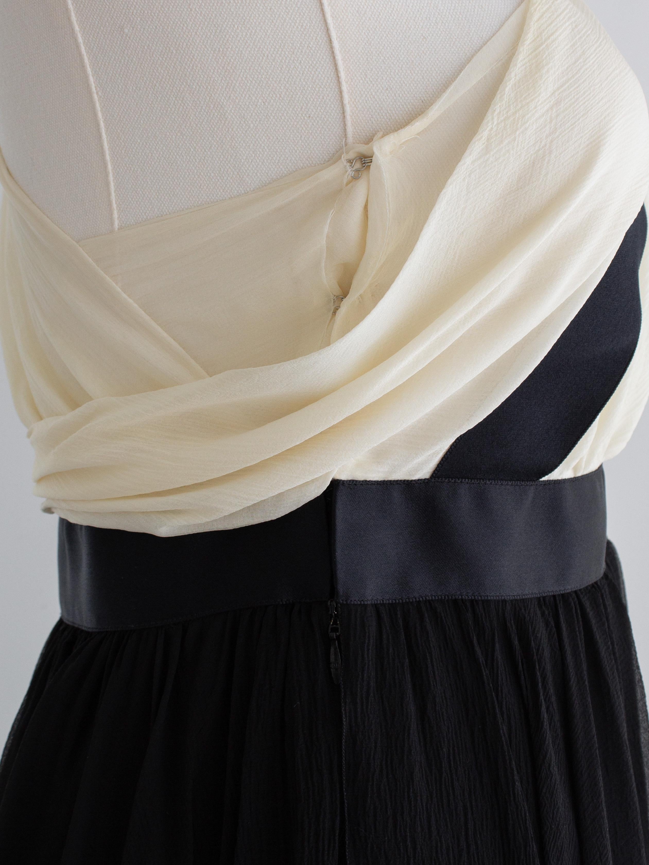 Chanel S/S 2010 Black White Grecian One-Shoulder Draped Silk 10P Gown For Sale 8