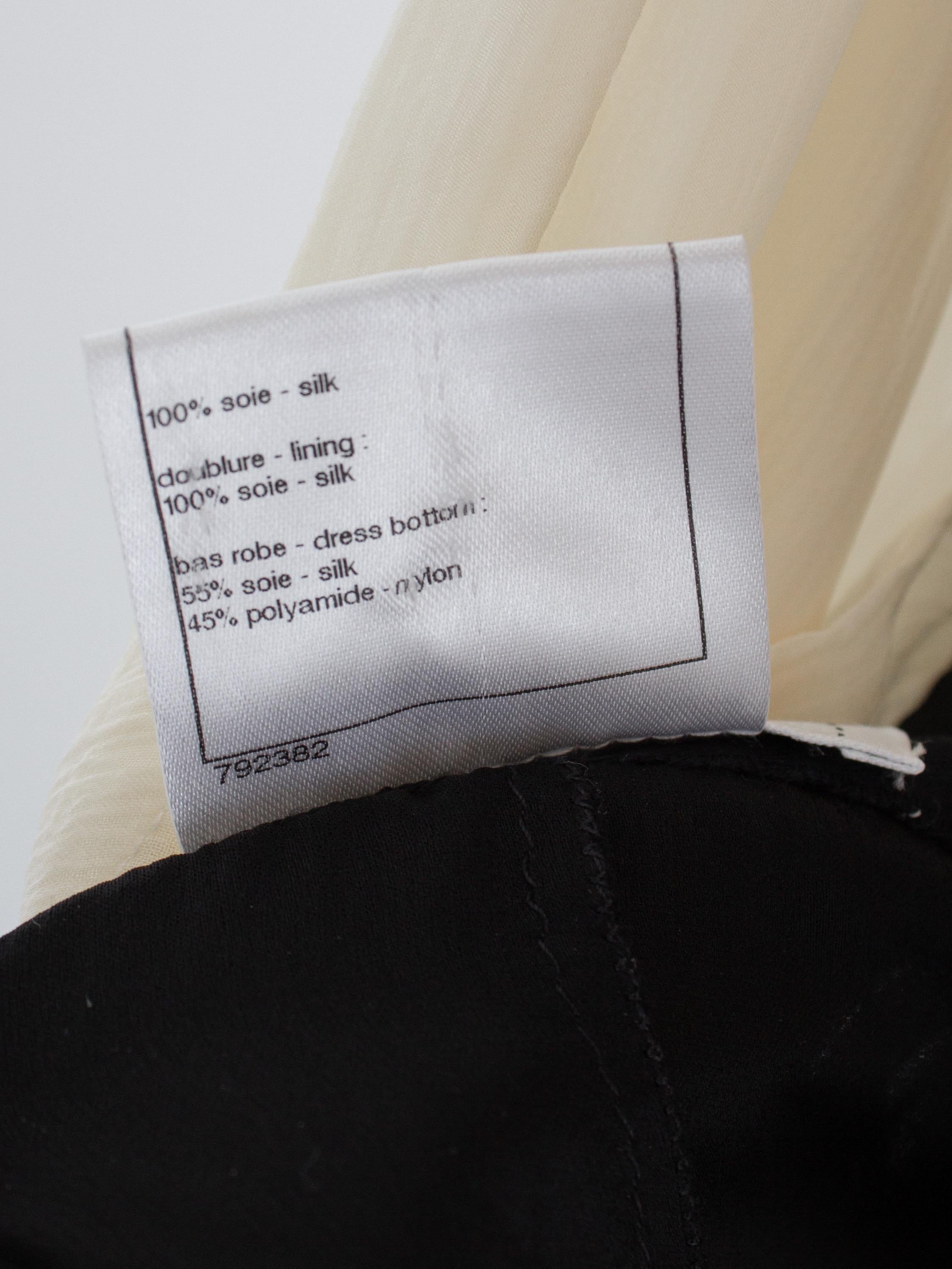 Chanel S/S 2010 Black White Grecian One-Shoulder Draped Silk 10P Gown For Sale 11