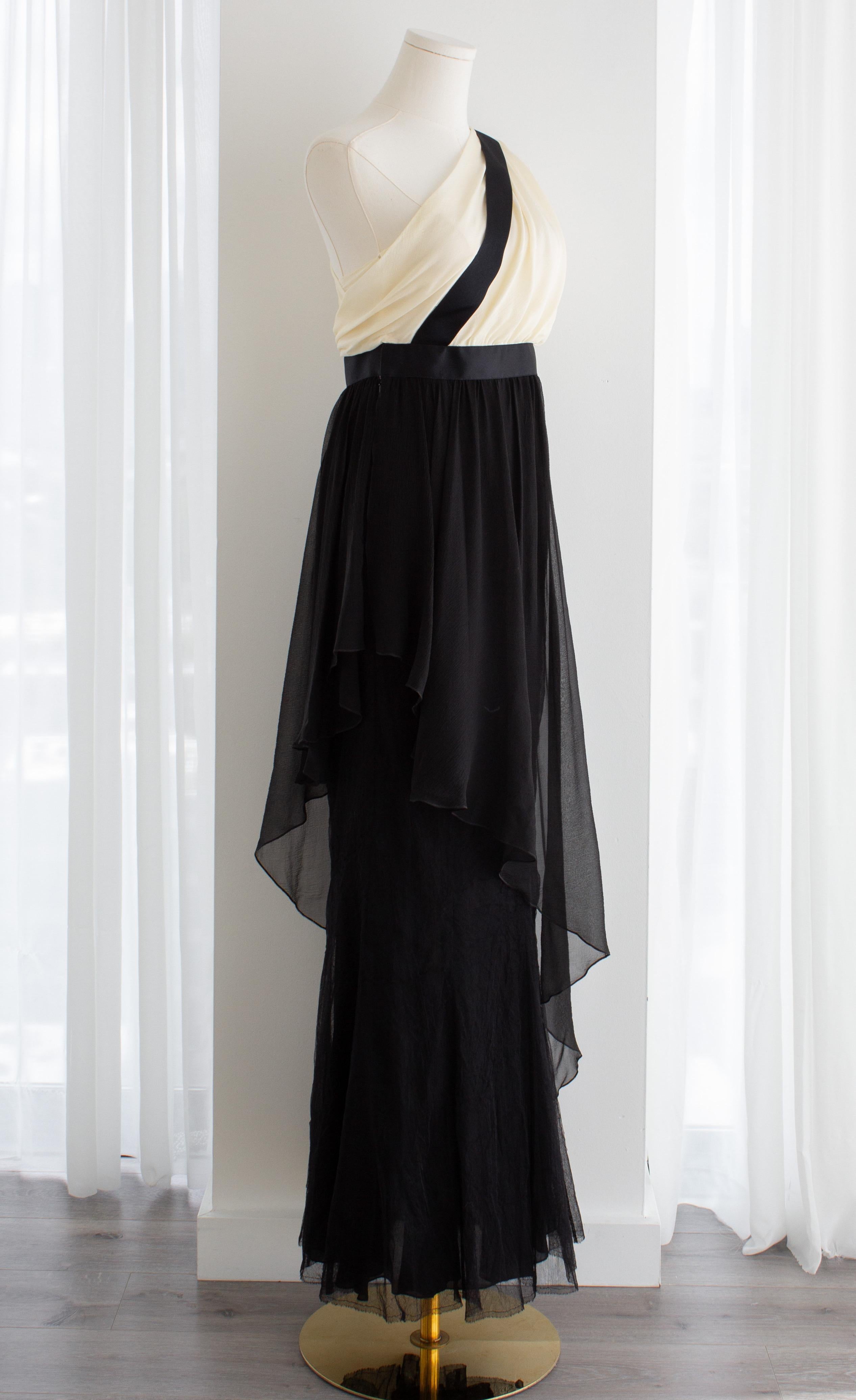 Chanel S/S 2010 Black White Grecian One-Shoulder Draped Silk 10P Gown For Sale 3
