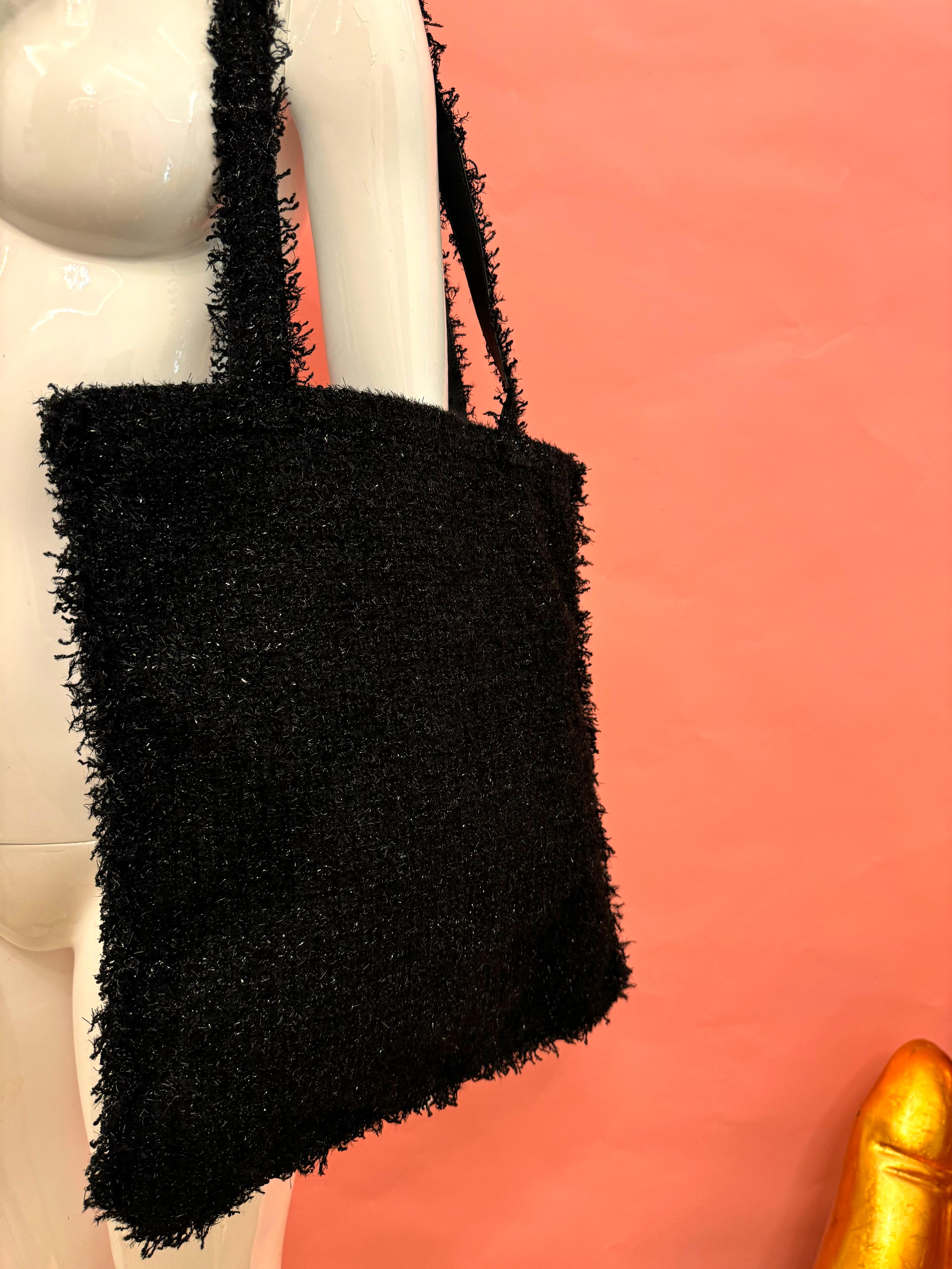 Chanel S/S 2017 EDICIÓN LIMITADA Bolsa de transporte de tweed Robot en venta 10