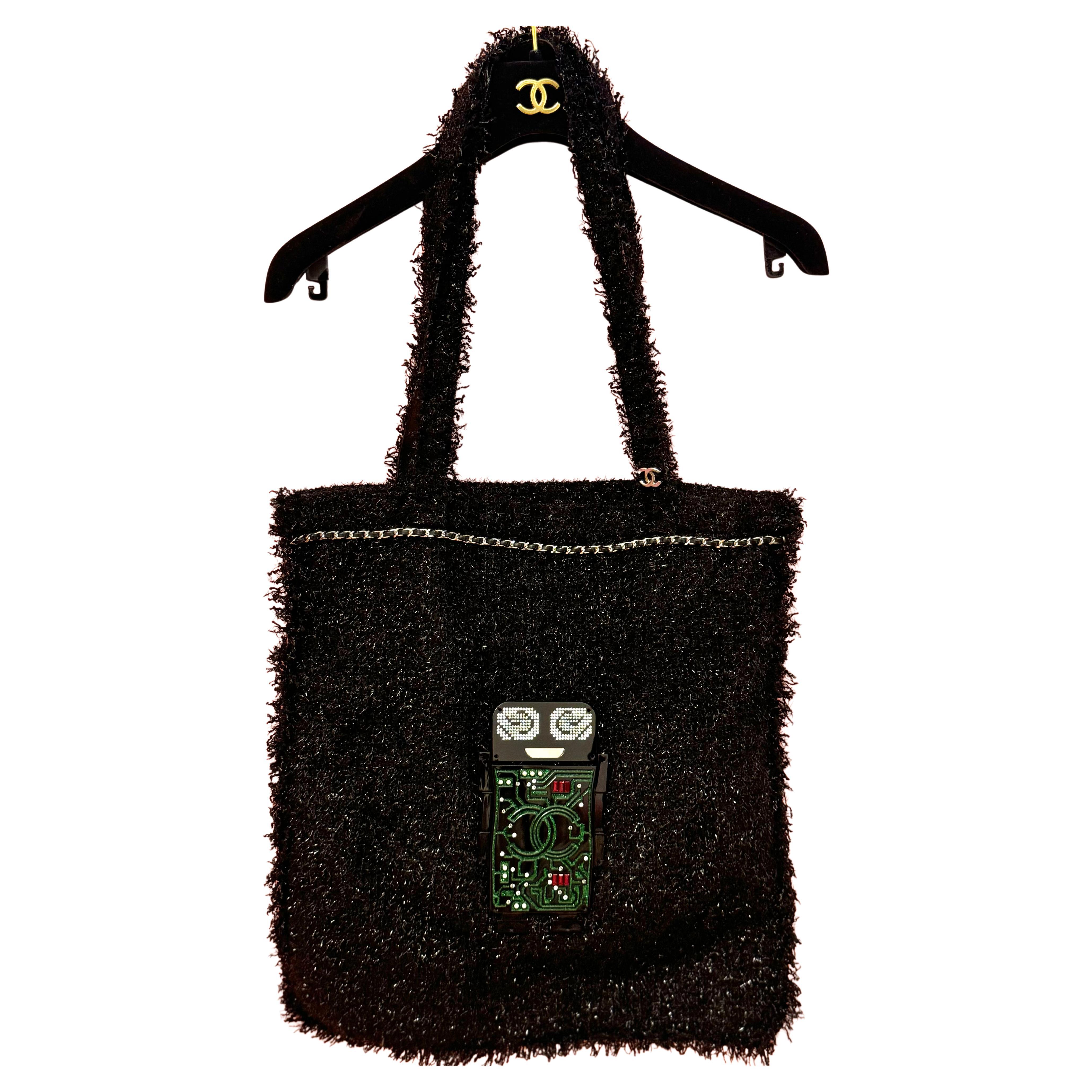 Chanel S/S 2017 EDICIÓN LIMITADA Bolsa de transporte de tweed Robot en venta