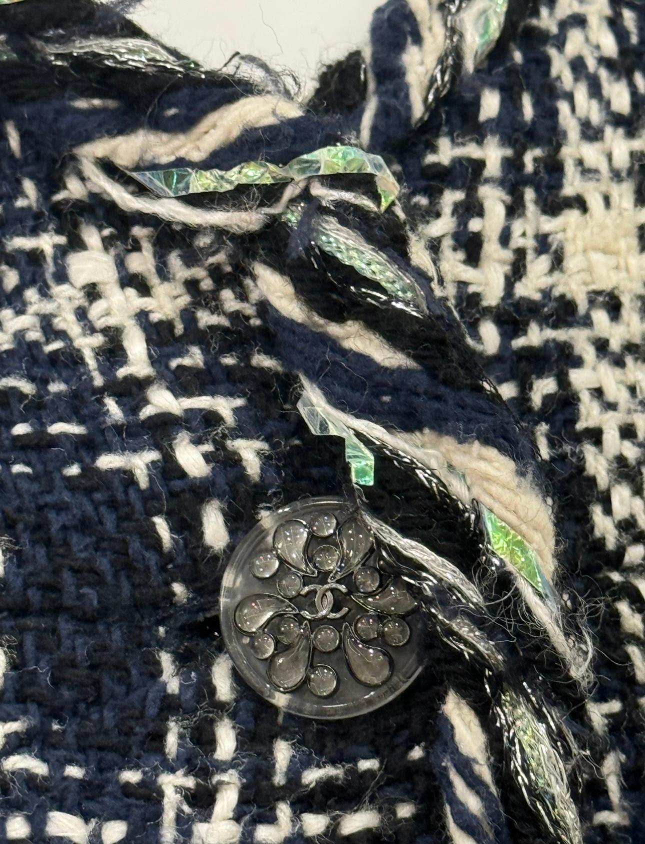 Chanel S/S 2018 runway fantasy tweed jacket by Karl Lagerfeld In Good Condition For Sale In PARIS, FR