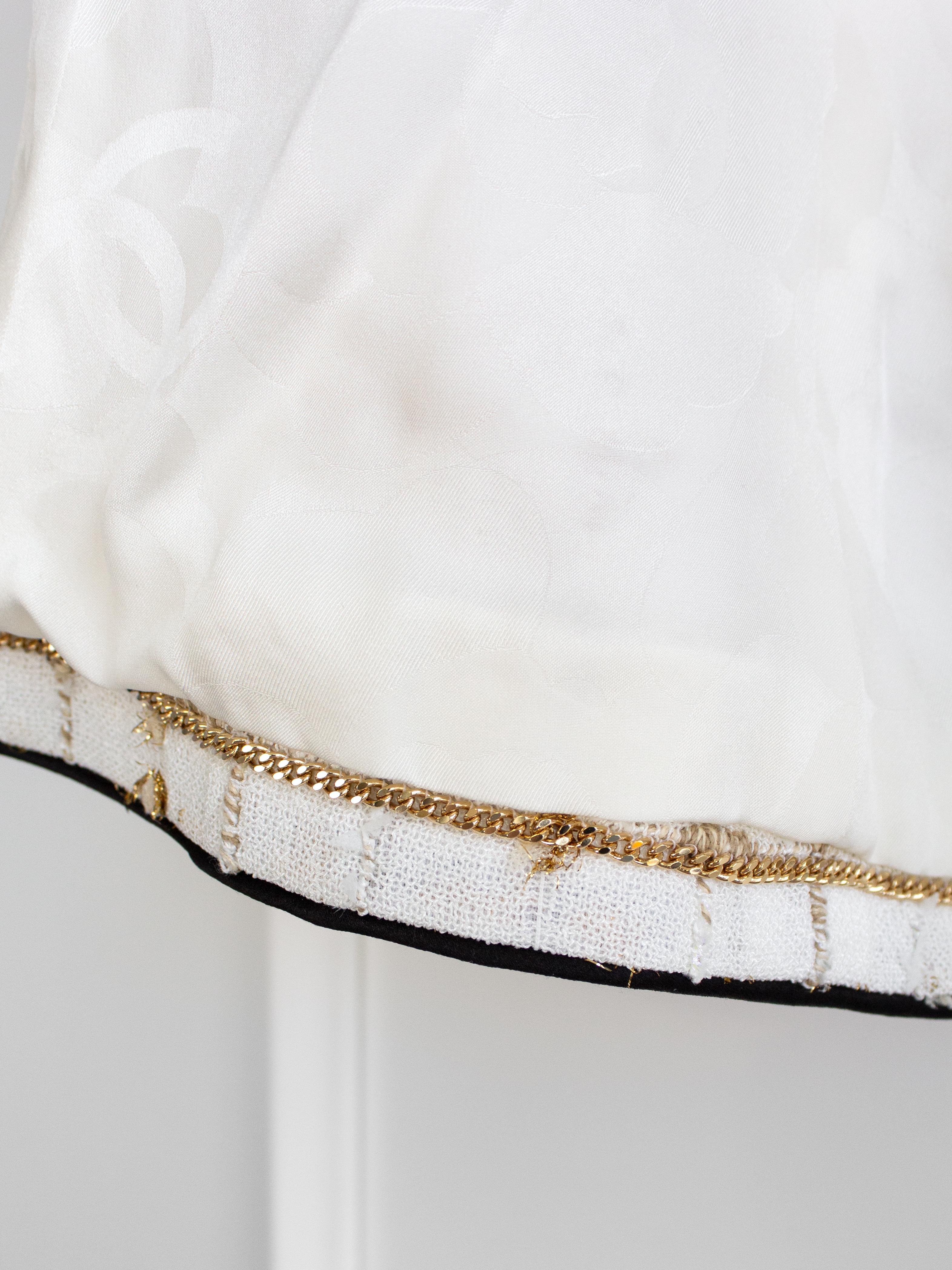 Chanel S/S 2019 By The Sea White Gold Black Bow Embellished 19P 19S Jacket (veste)  en vente 6