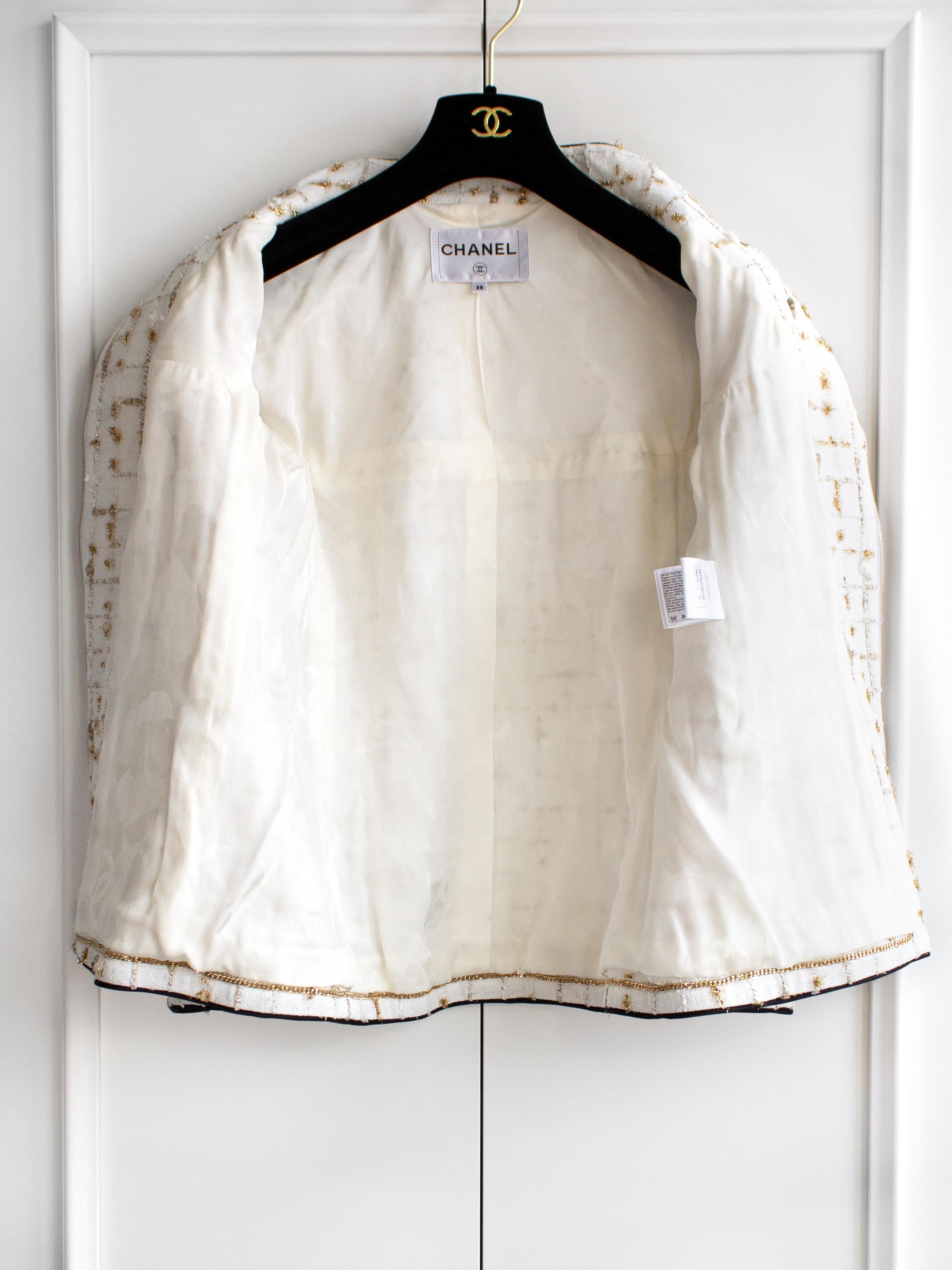 Chanel S/S 2019 By The Sea White Gold Black Bow Embellished 19P 19S Jacket (veste)  en vente 5