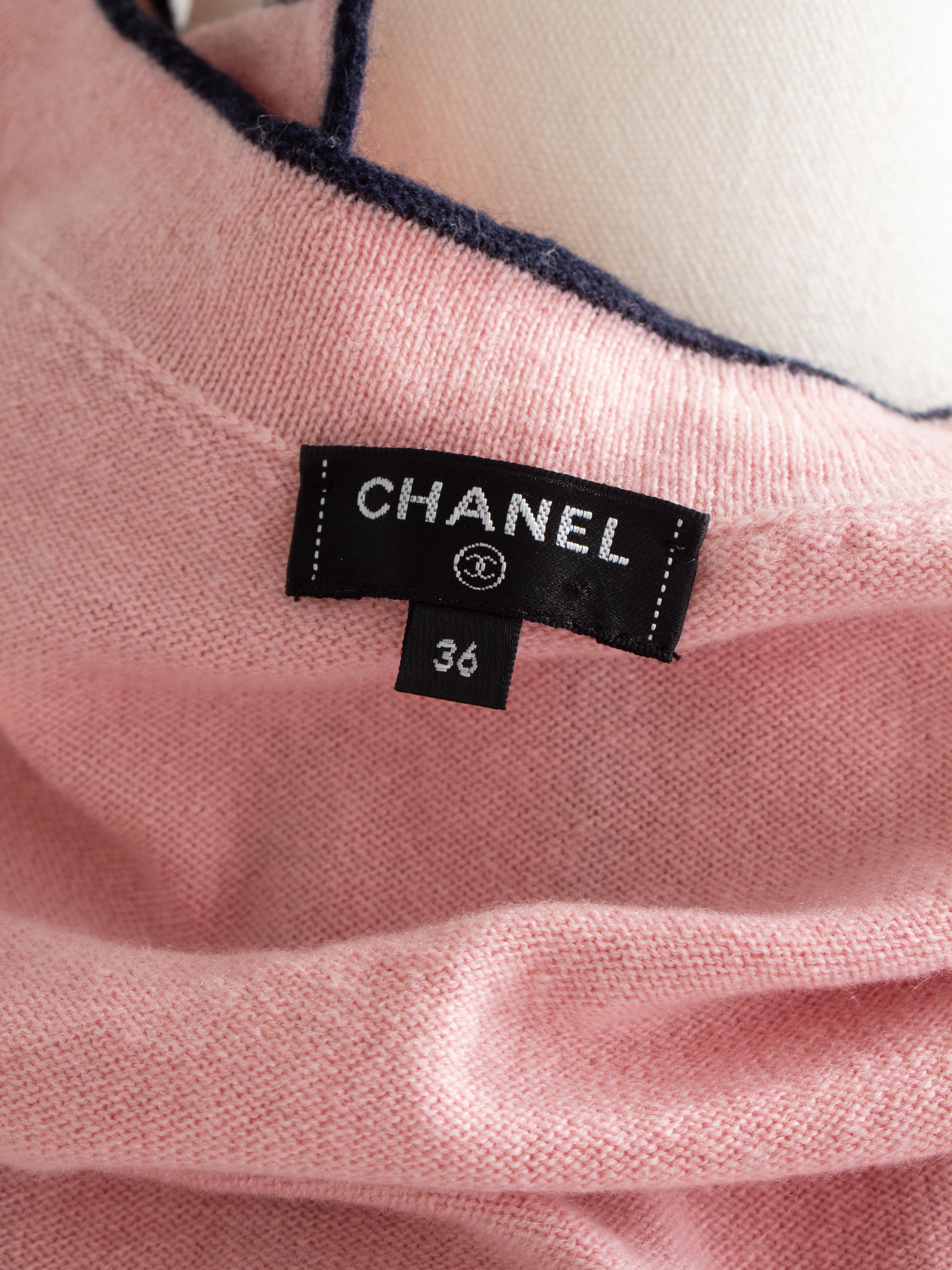 Chanel S/S 2021 Pink Cashmere Navy CC N5 21P 21S Cardigan For Sale 7