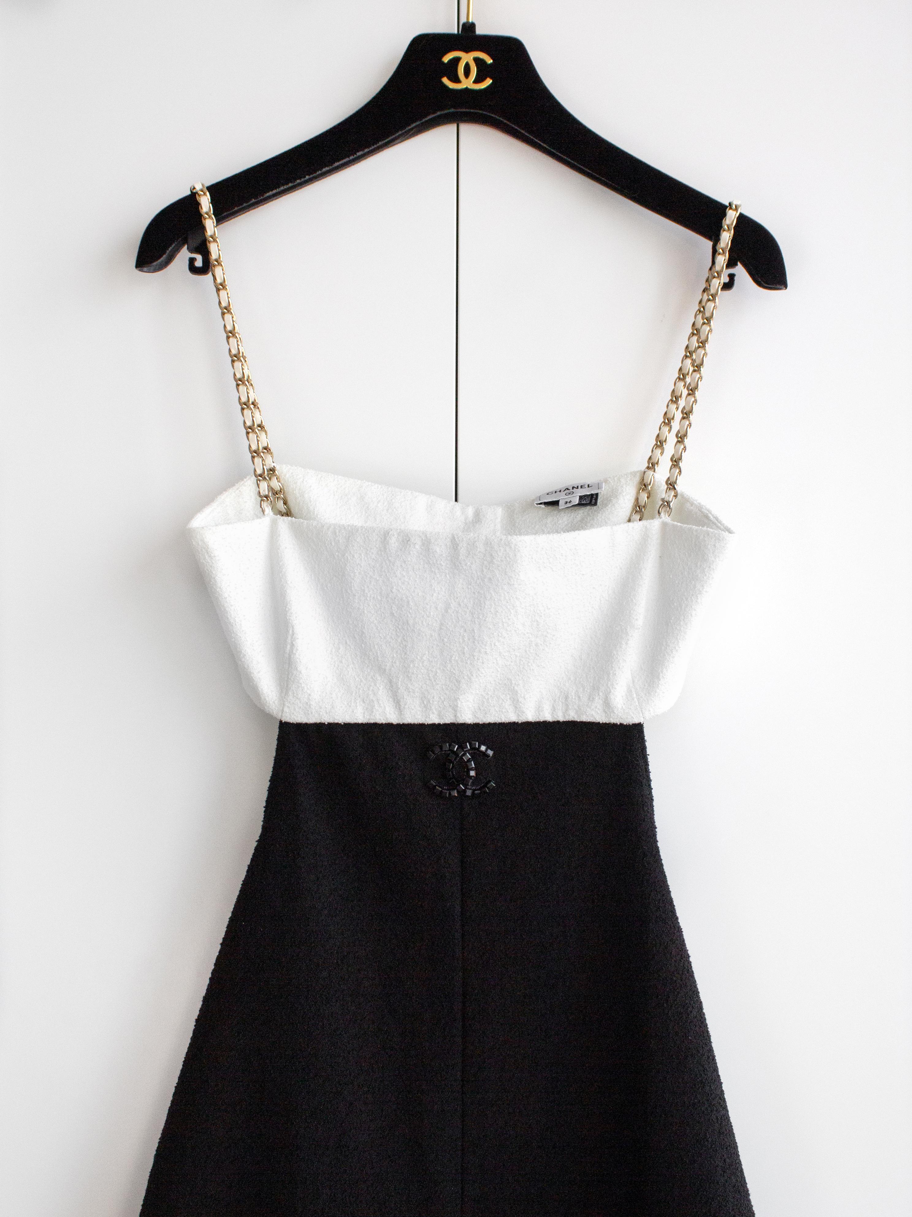 Chanel S/S 2022 White Black Gold Chain CC 22S Romper Jumpsuit 3