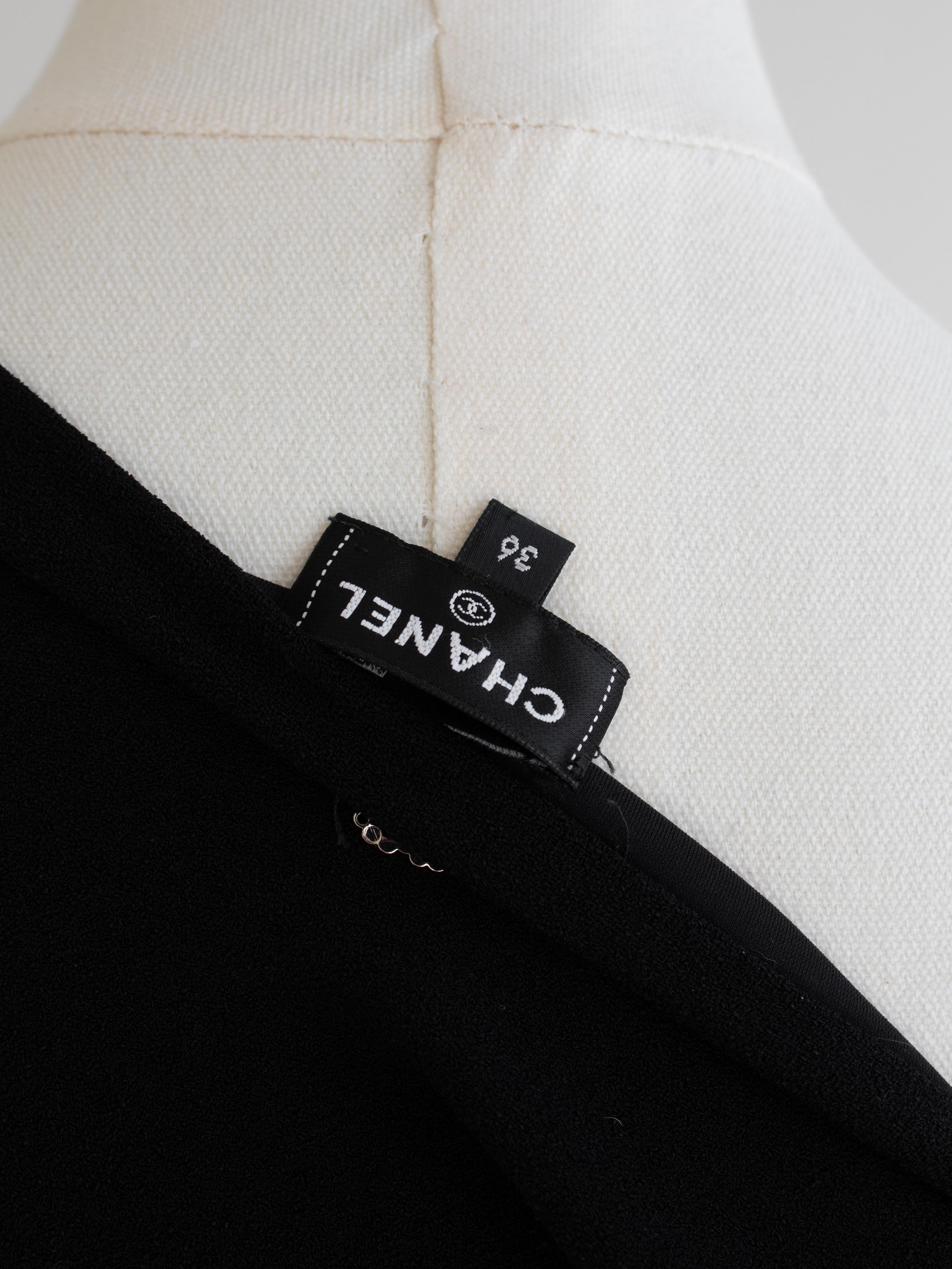 Chanel P/E 2023 - Top Body CC 23S con fiocco in raso nero 6
