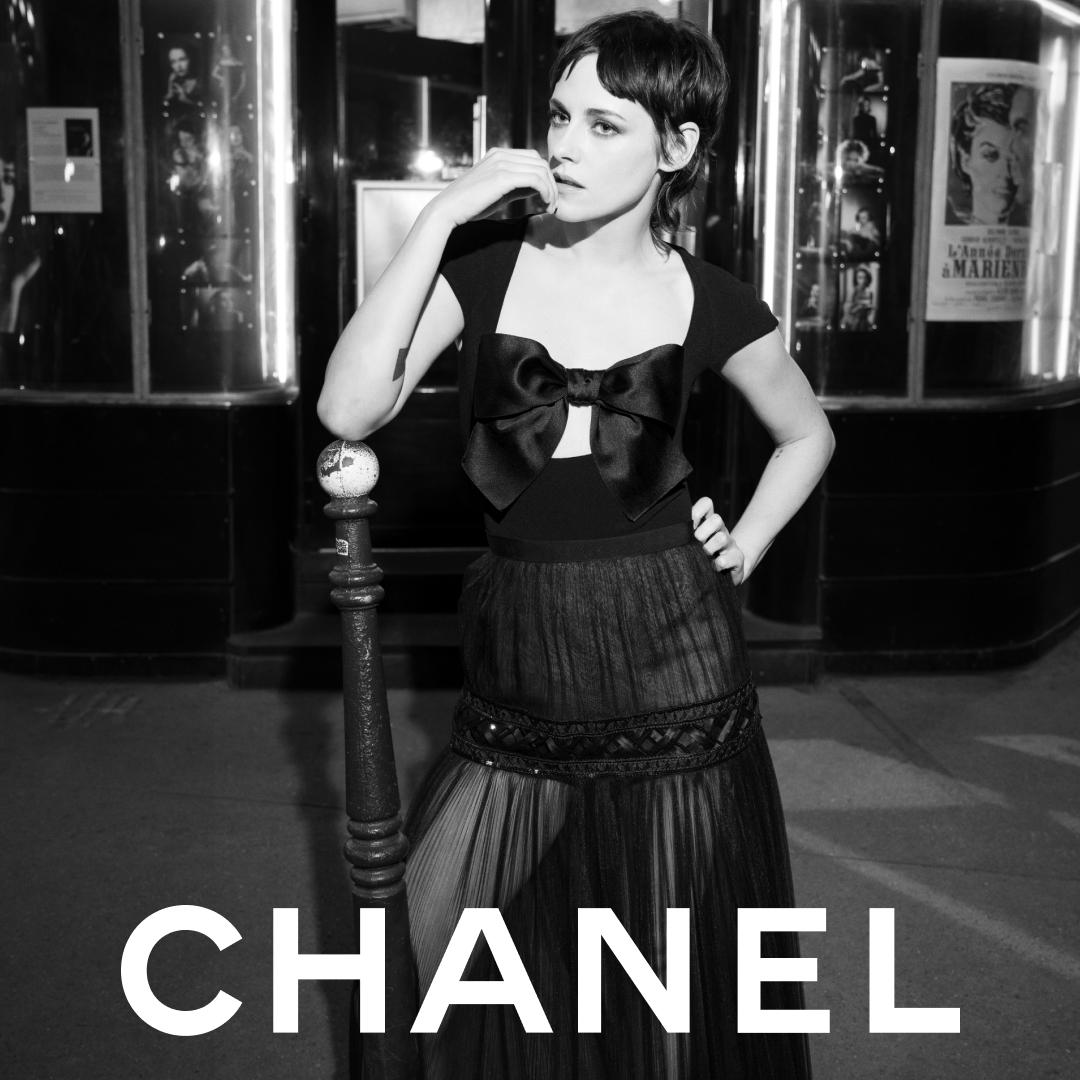 Donna Chanel P/E 2023 - Top Body CC 23S con fiocco in raso nero