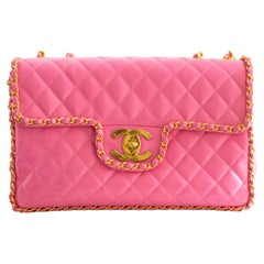 Sac Jumbo XL rose Barbie en cuir d'agneau verni avec chaîne dorée 24 carats, Chanel S/S1995
