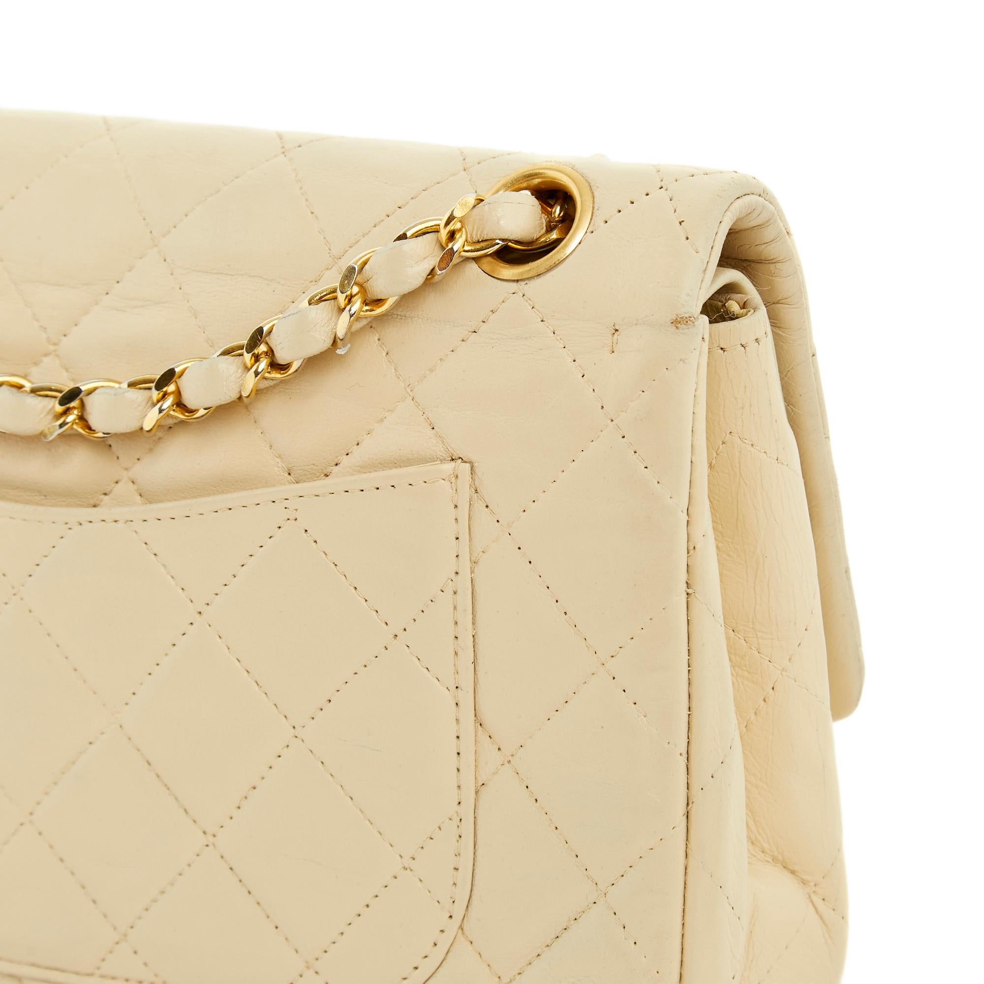 Women's Chanel Sac Classique Timeless Bag double flap vanilla vintage