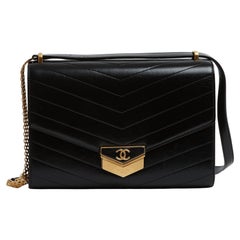 Chanel Sac Noir PF2018 Borsa Flap con Medaglia Chevron in pelle nera Perfettamente funzionante
