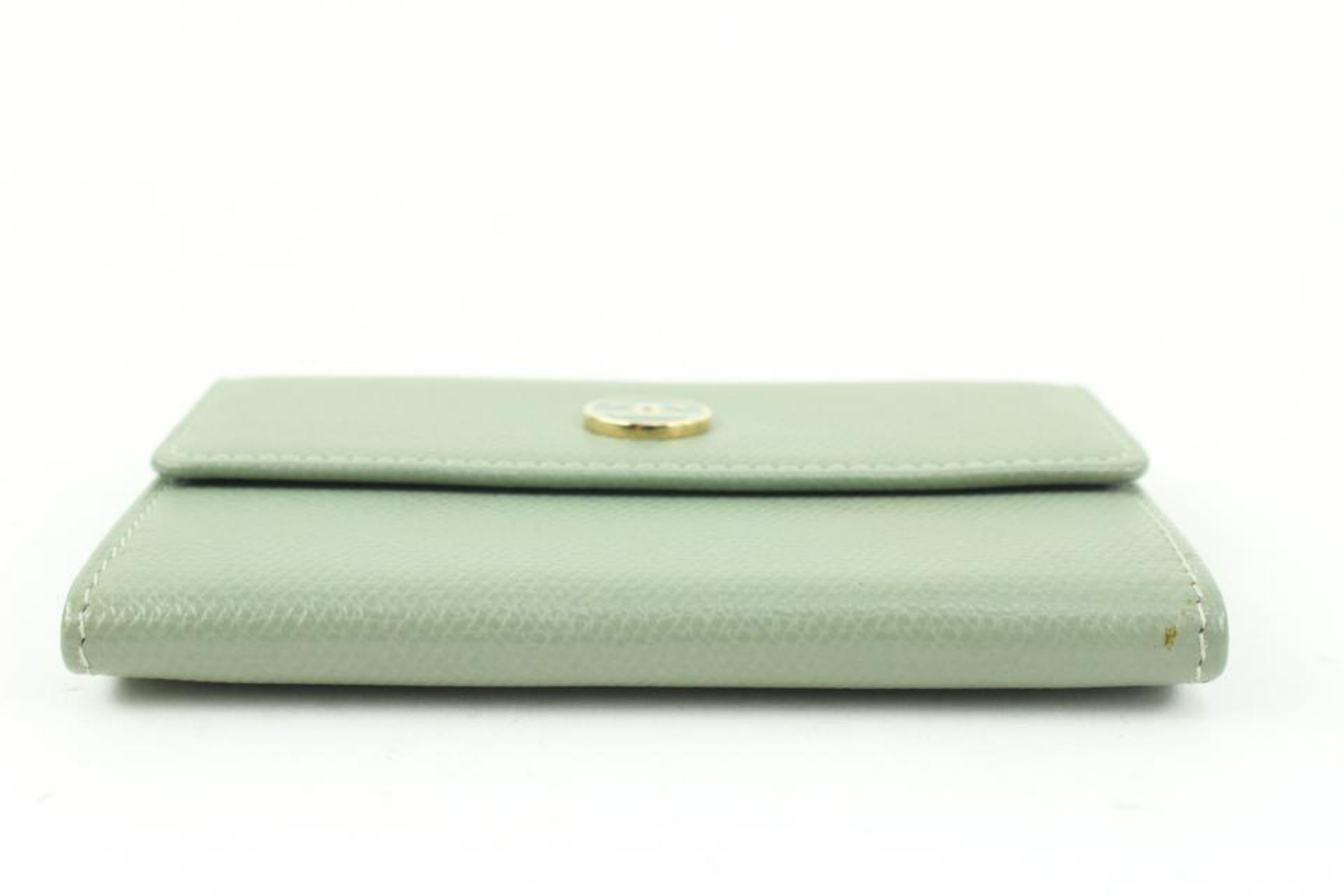 Chanel Sage Green Calfskin Button Line Card Holder Wallet Case 93ck228s In Good Condition In Dix hills, NY