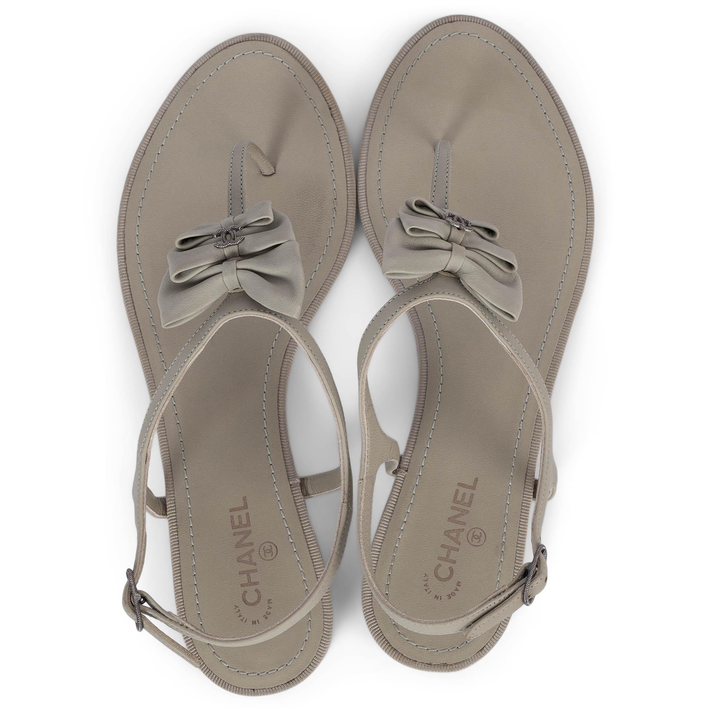 CHANEL sage green leather 2013 13P BOW FLAT THONG Sandals Shoes 37.5 1