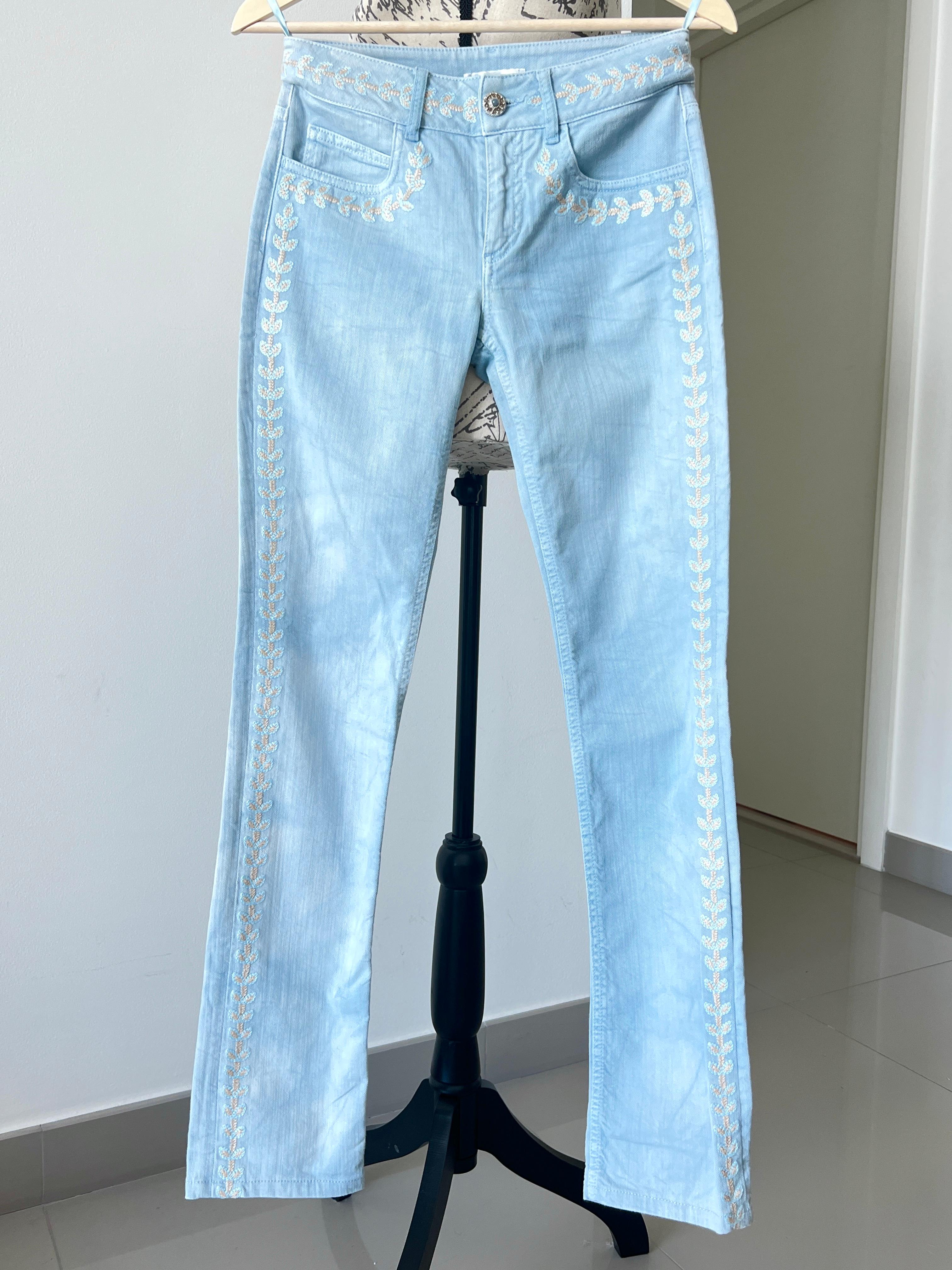 Chanel Saint Tropez CC Embroidery Jeans In Excellent Condition In Dubai, AE