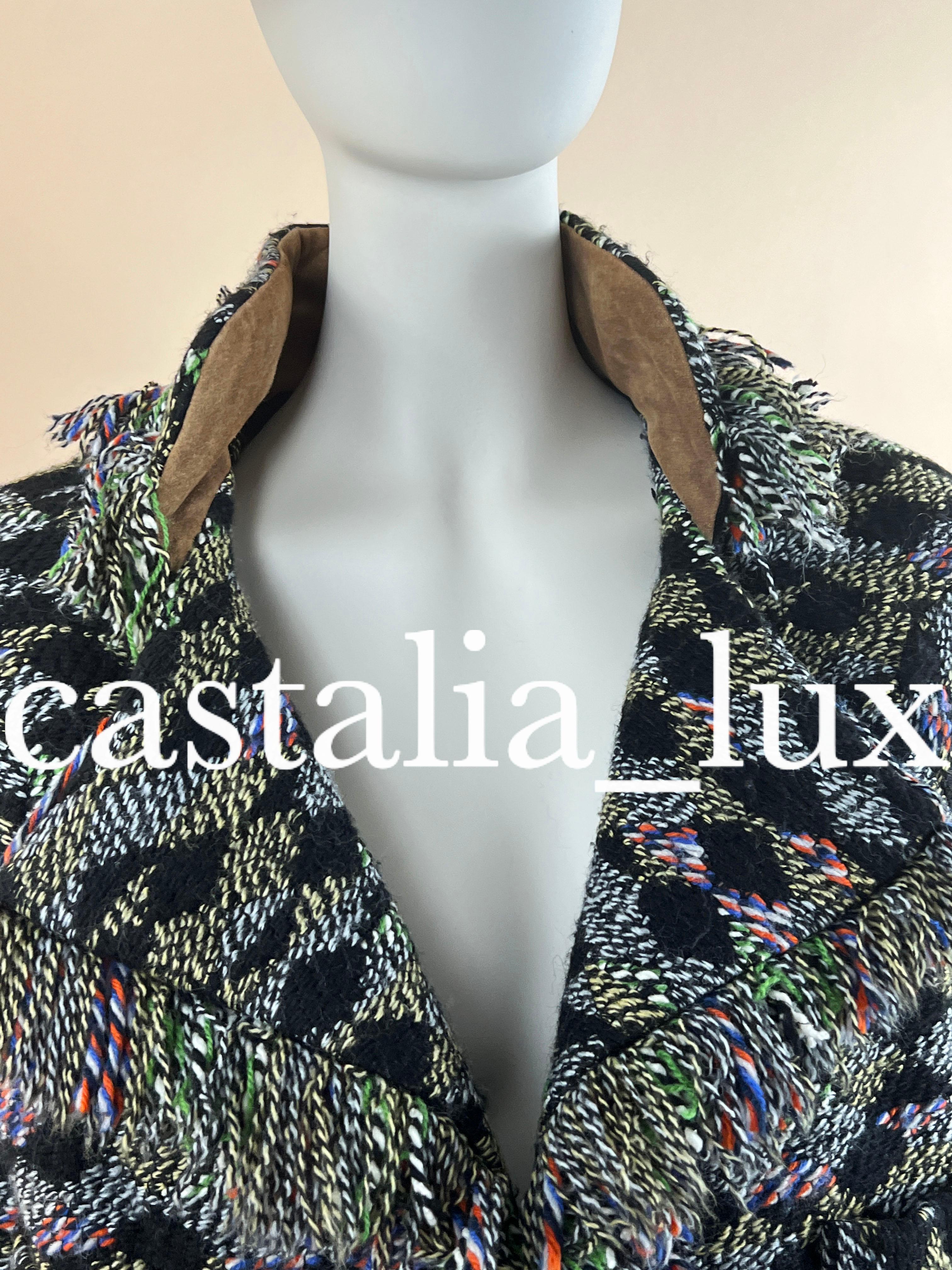 Chanel Salzburg Kollektion Mehrfarbiger Tweed-Mantel im Angebot 6