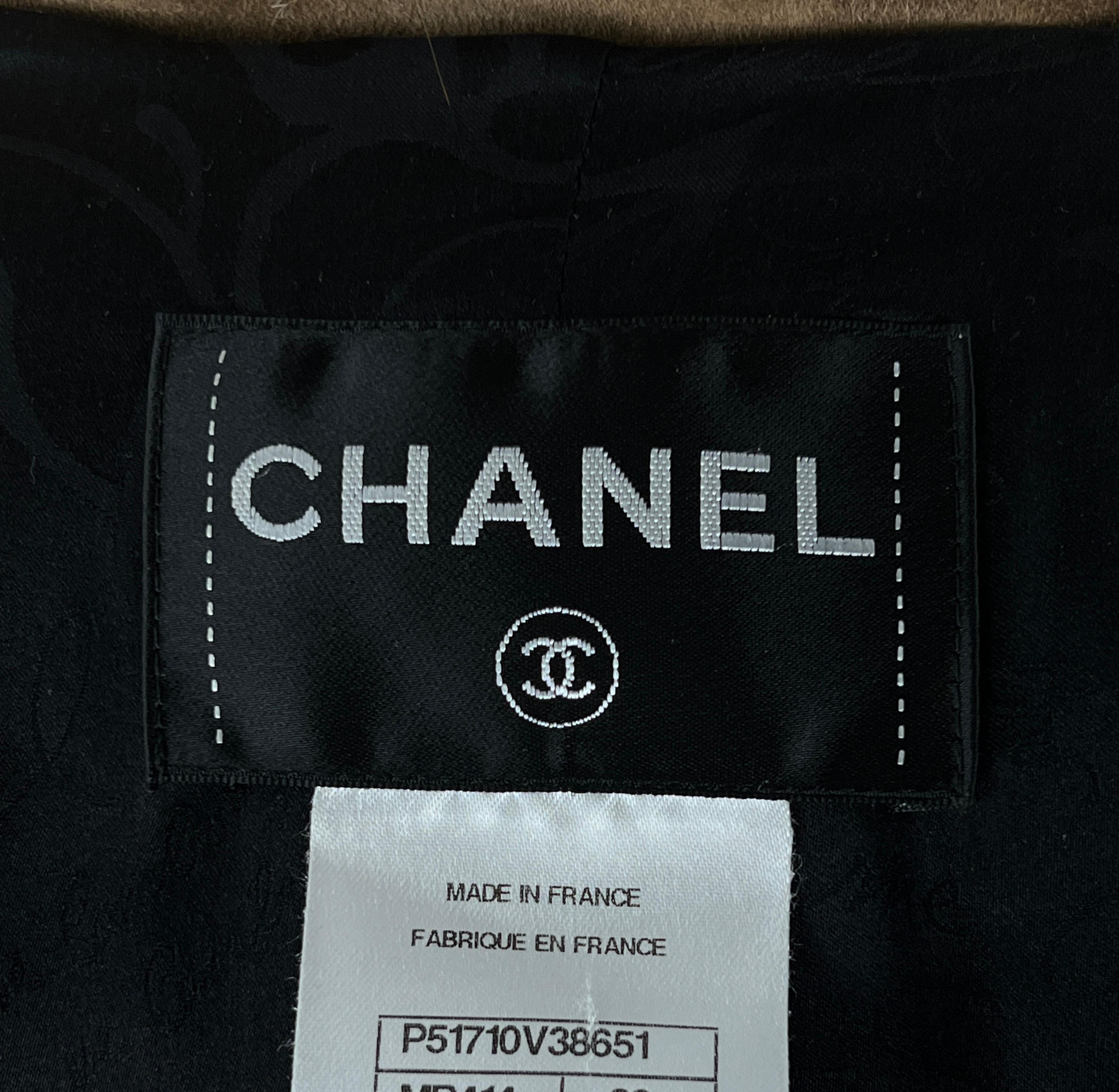 Chanel Salzburg Kollektion Mehrfarbiger Tweed-Mantel im Angebot 11