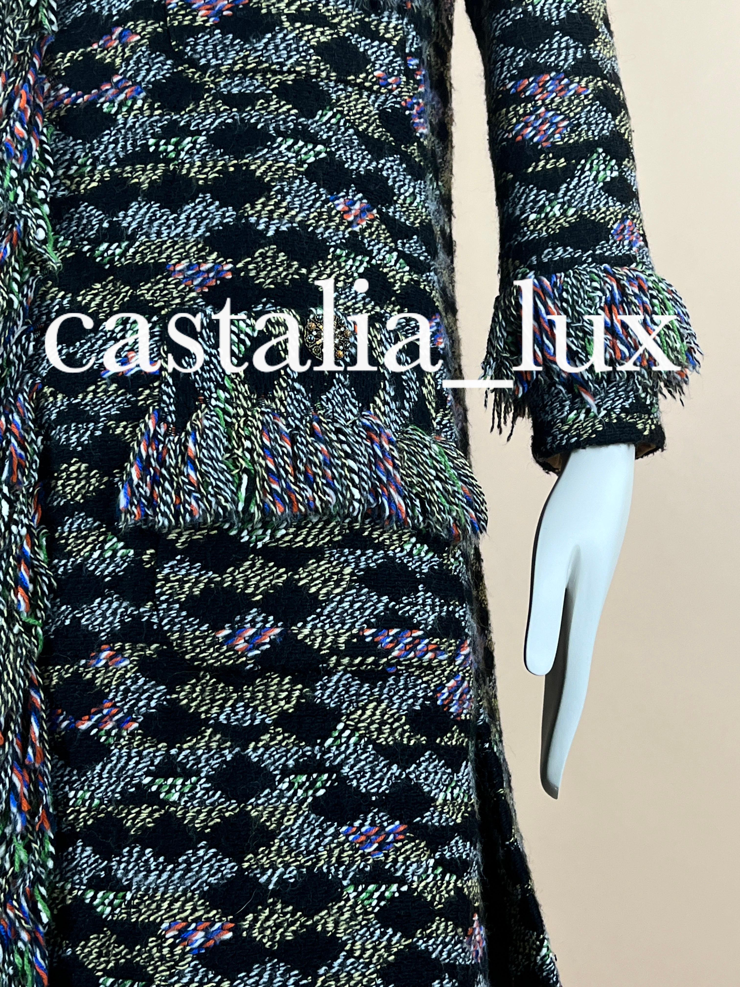Chanel Salzburg Kollektion Mehrfarbiger Tweed-Mantel im Angebot 3